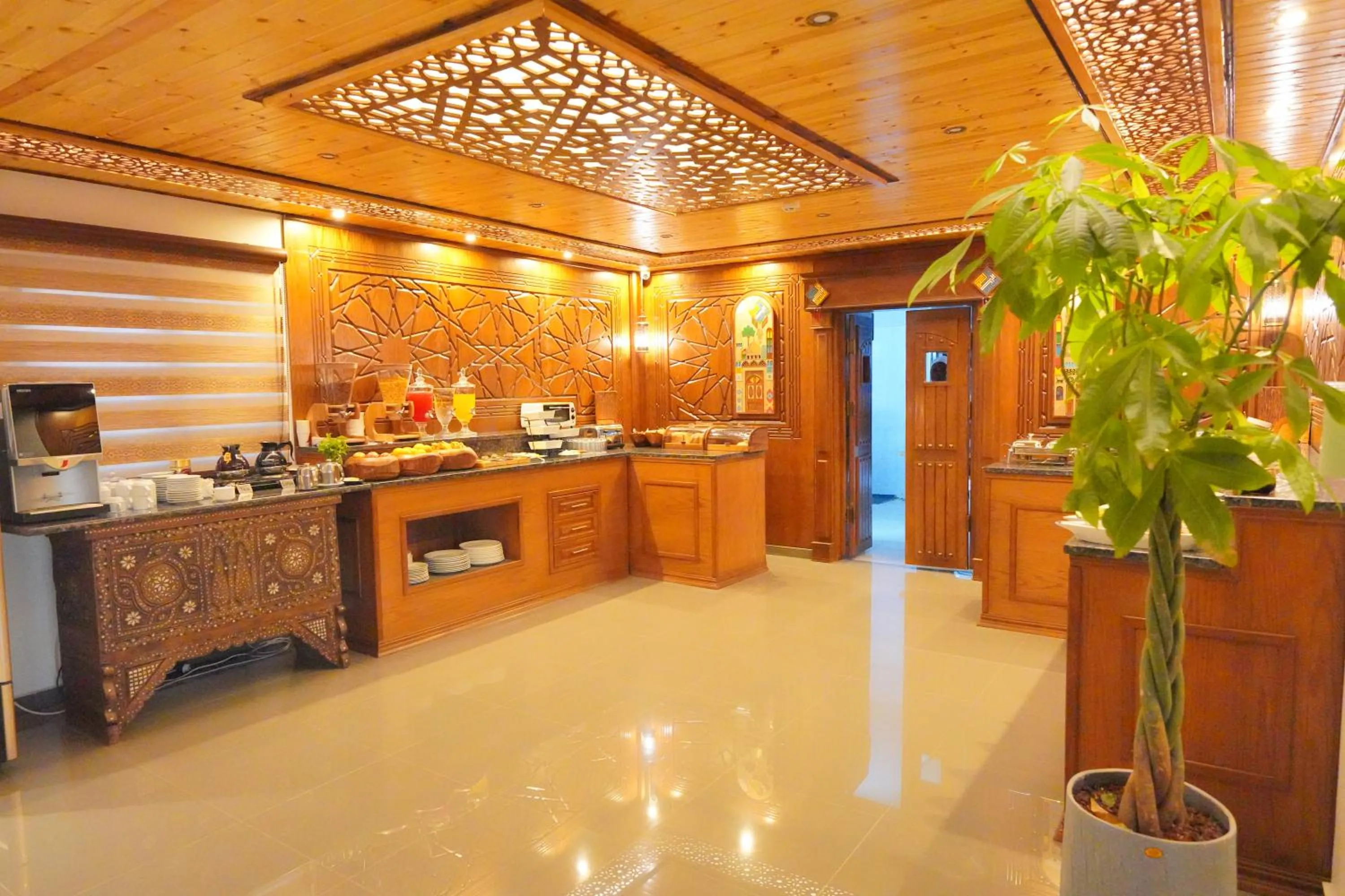 Breakfast in Petra Plaza Hotel