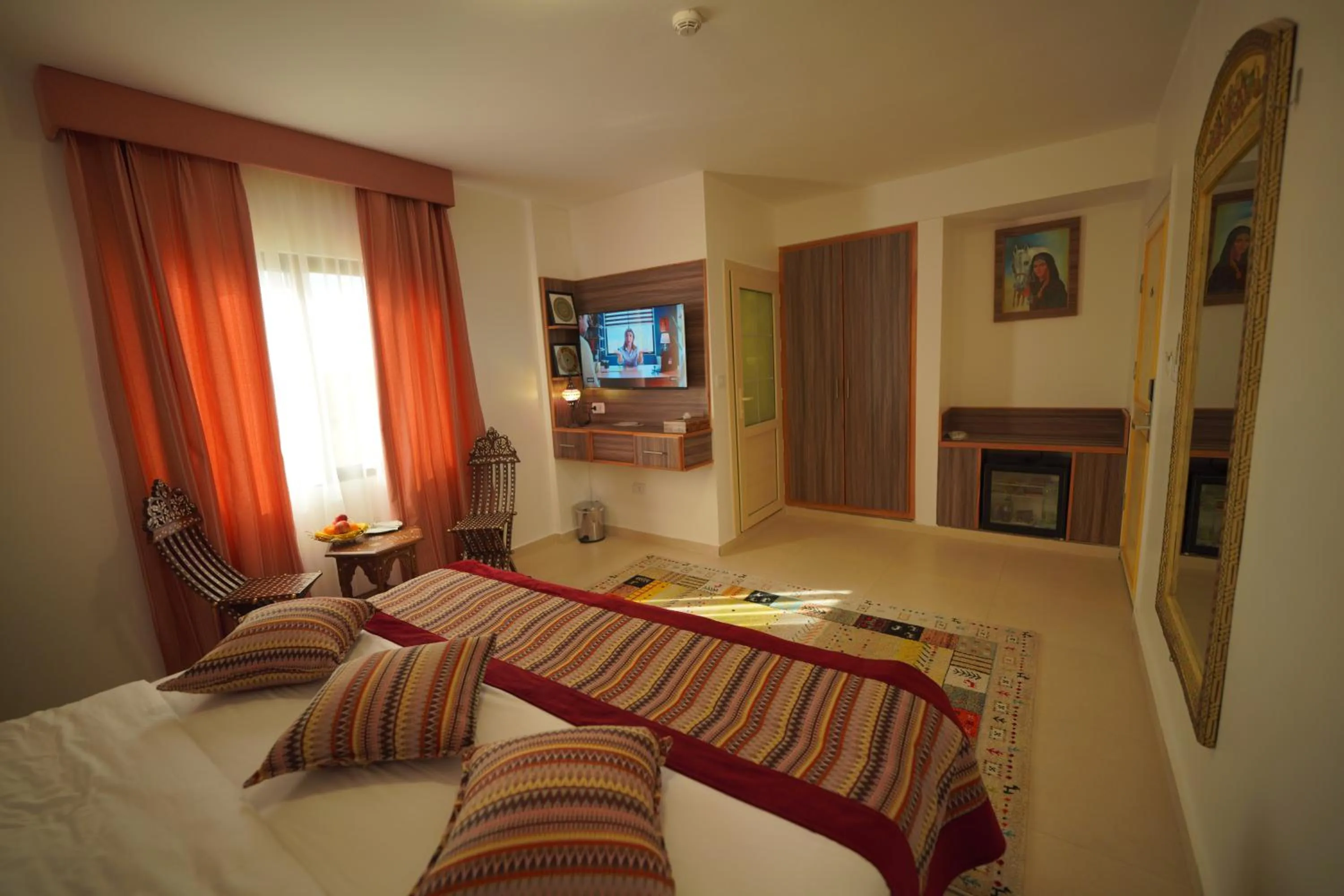 Bedroom, Bed in Petra Plaza Hotel