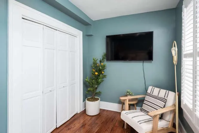 Bedroom in The Quarters on Spring