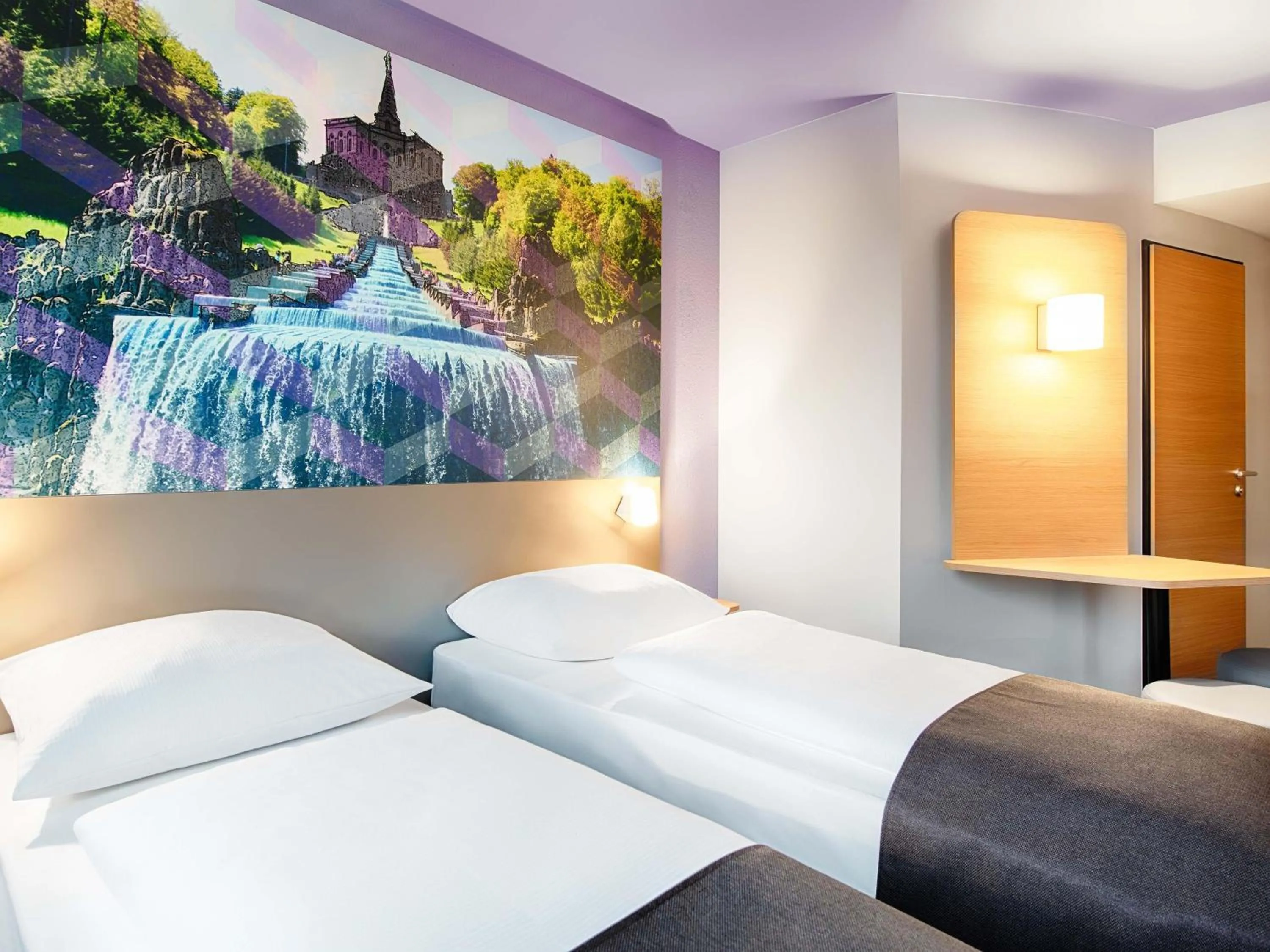 Photo of the whole room, Bed in B&B Hotel Kassel-Süd