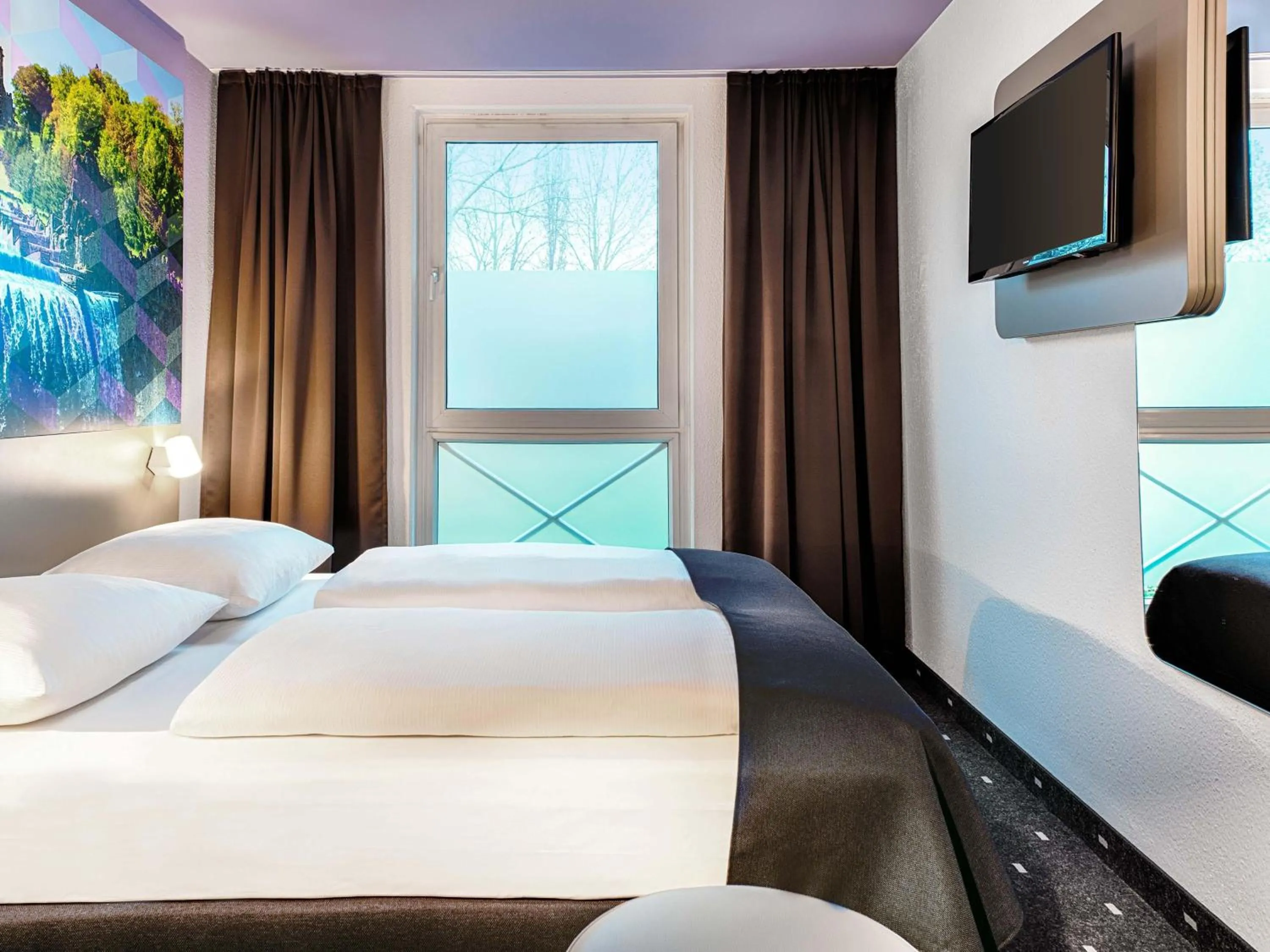 Photo of the whole room, Bed in B&B Hotel Kassel-Süd