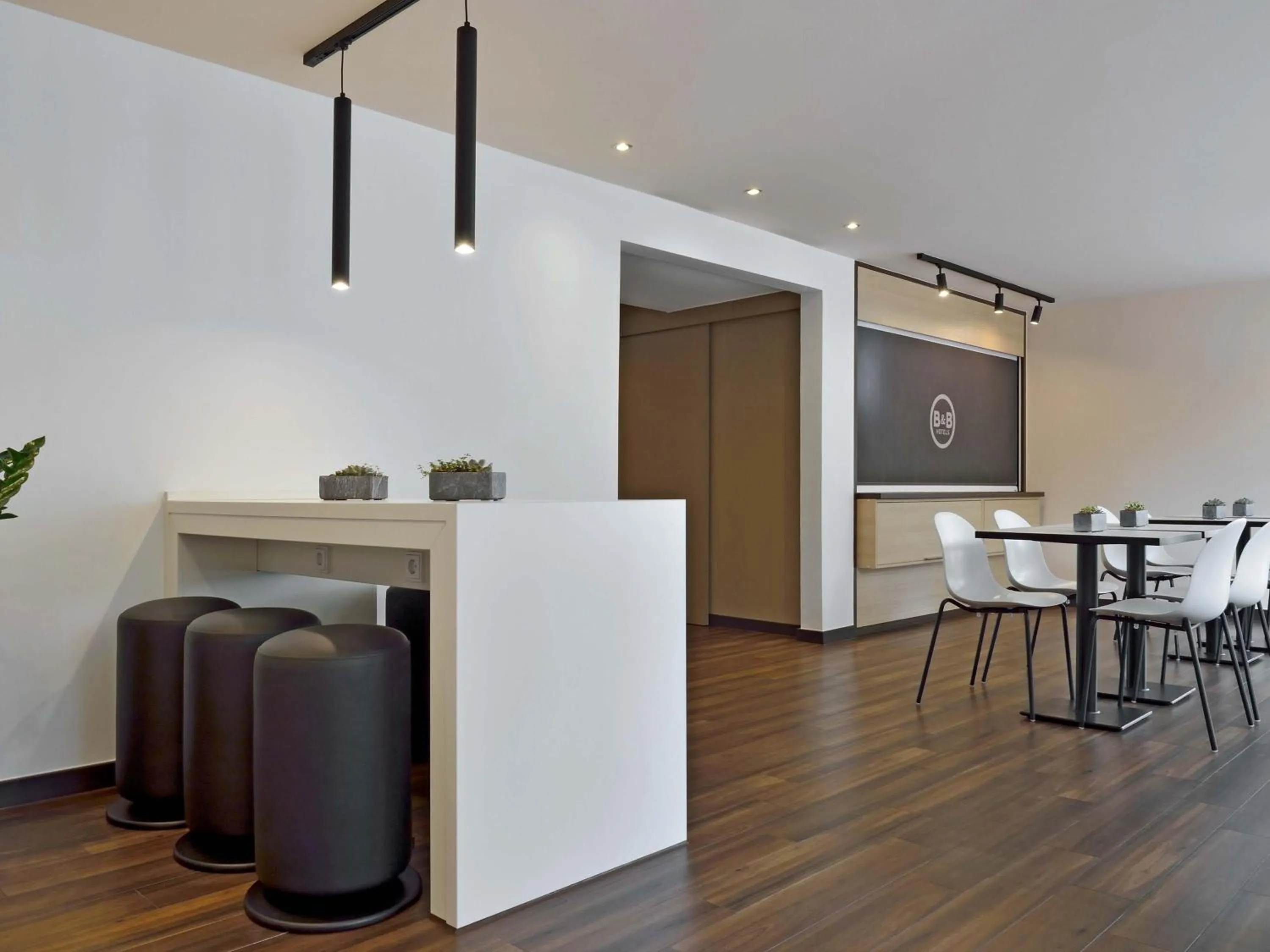 Photo of the whole room in B&B Hotel Düsseldorf-Ratingen