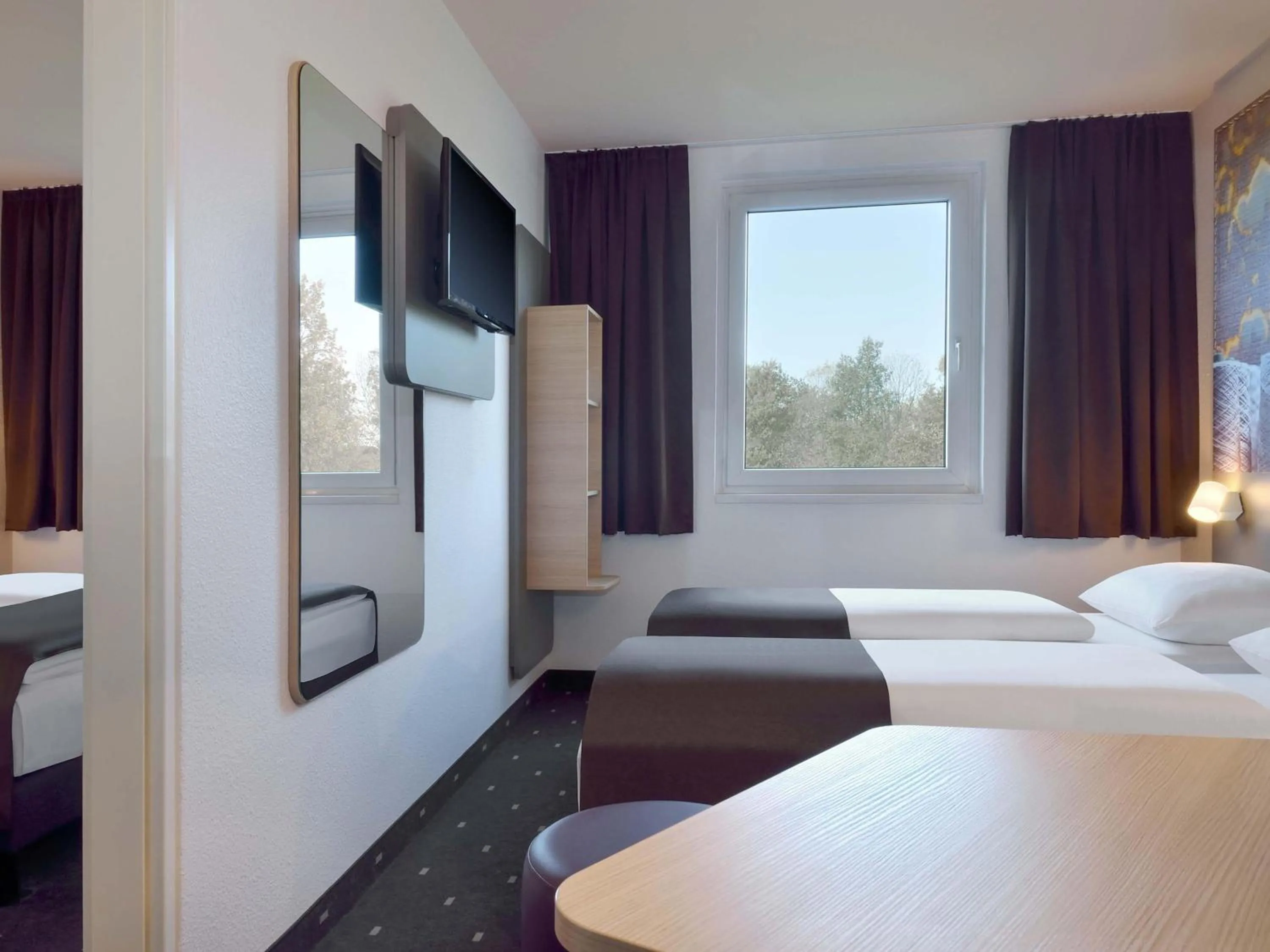 Photo of the whole room, Bed in B&B Hotel Düsseldorf-Ratingen