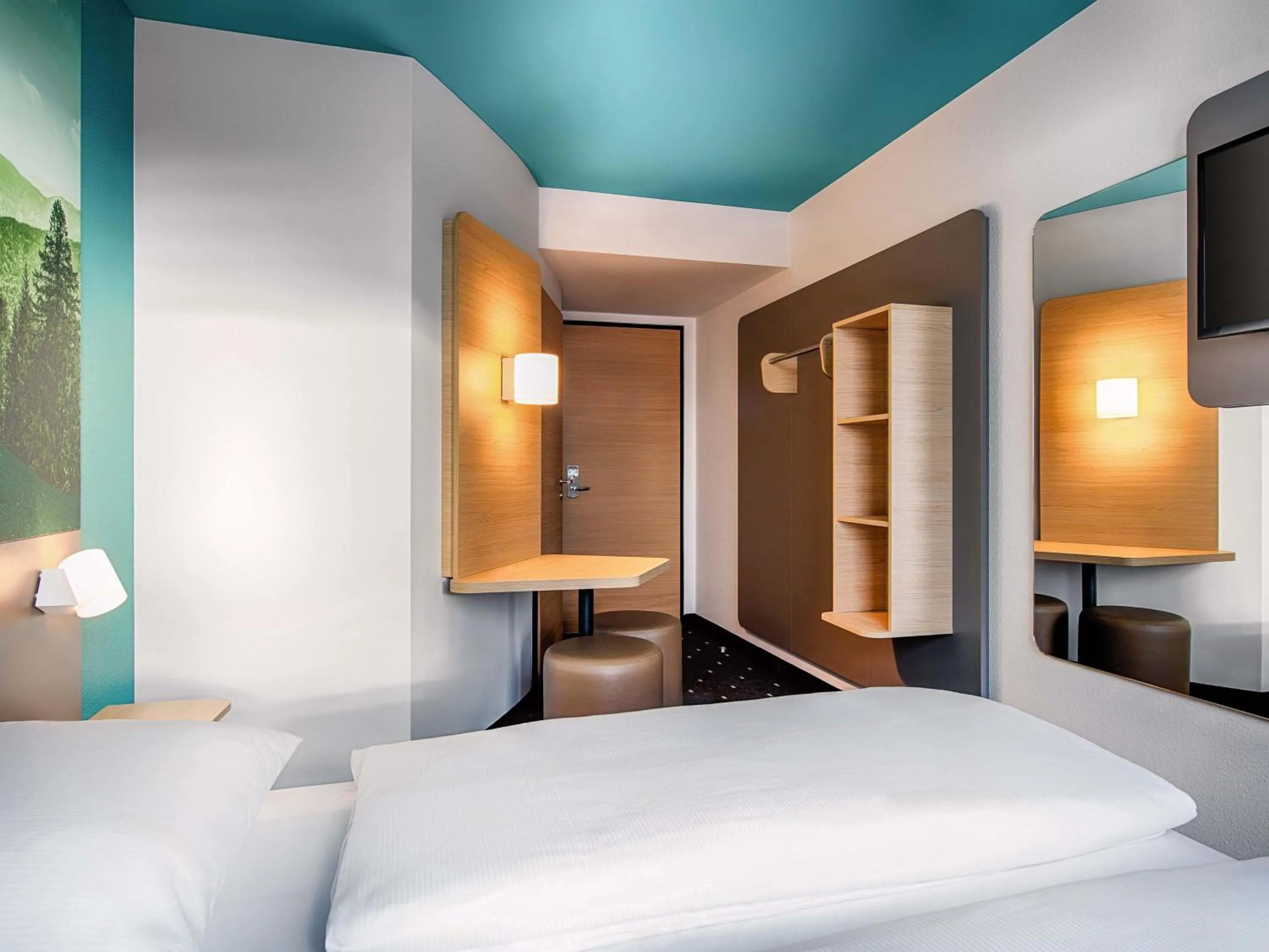 Bed in B&B Hotel München-Putzbrunn