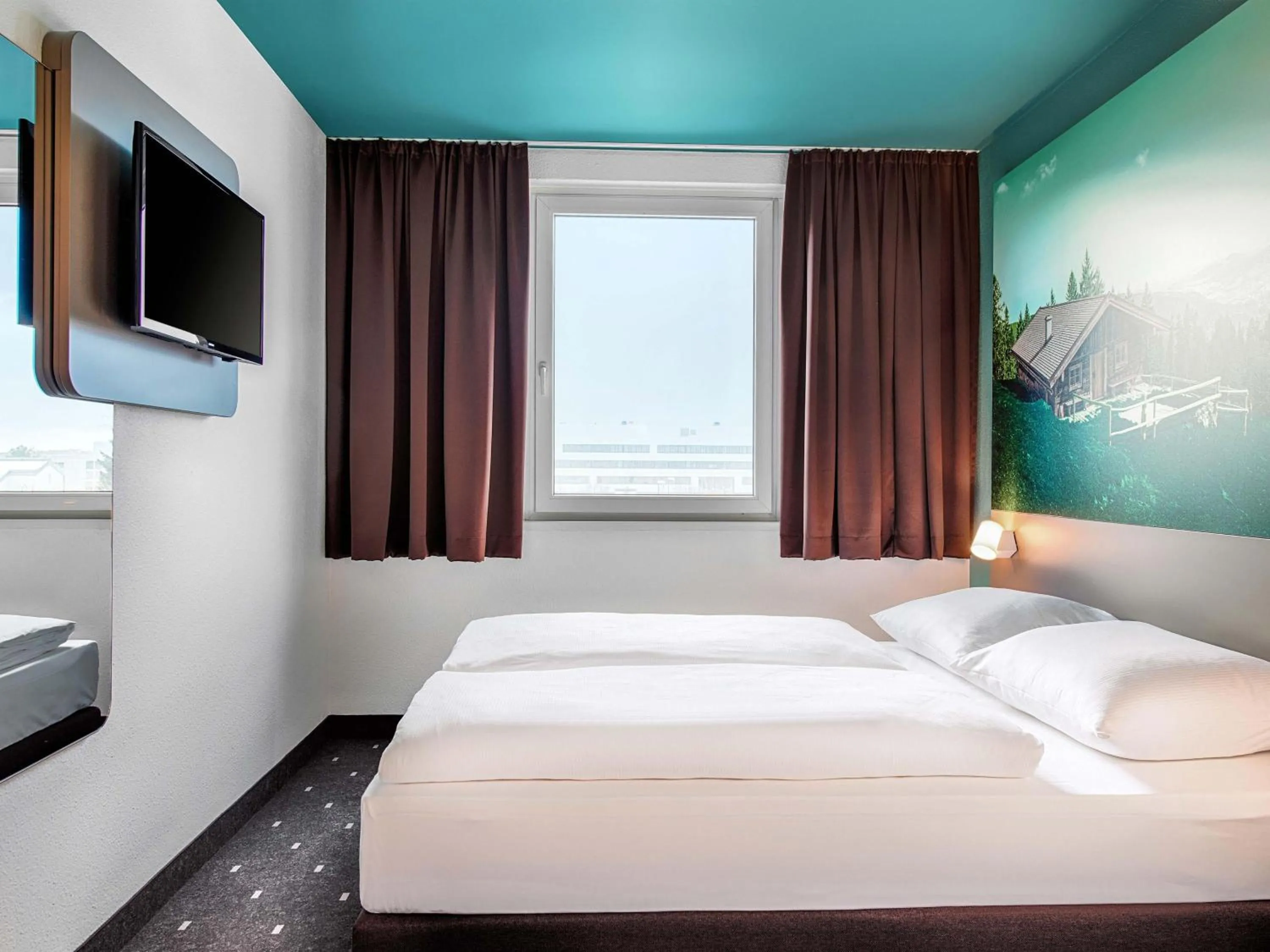 Bed in B&B Hotel München-Putzbrunn