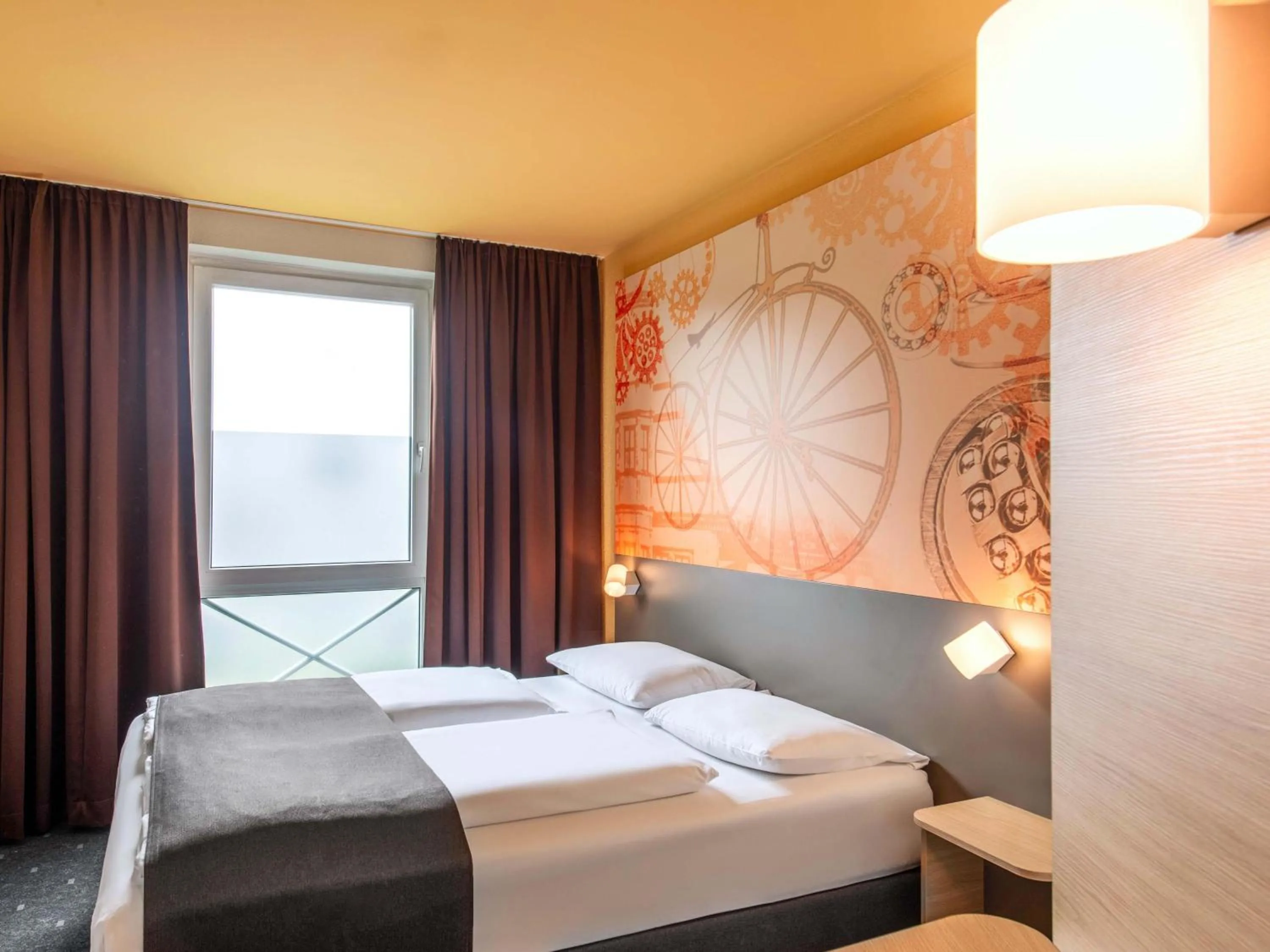 Photo of the whole room, Bed in B&B Hotel Schweinfurt-Süd