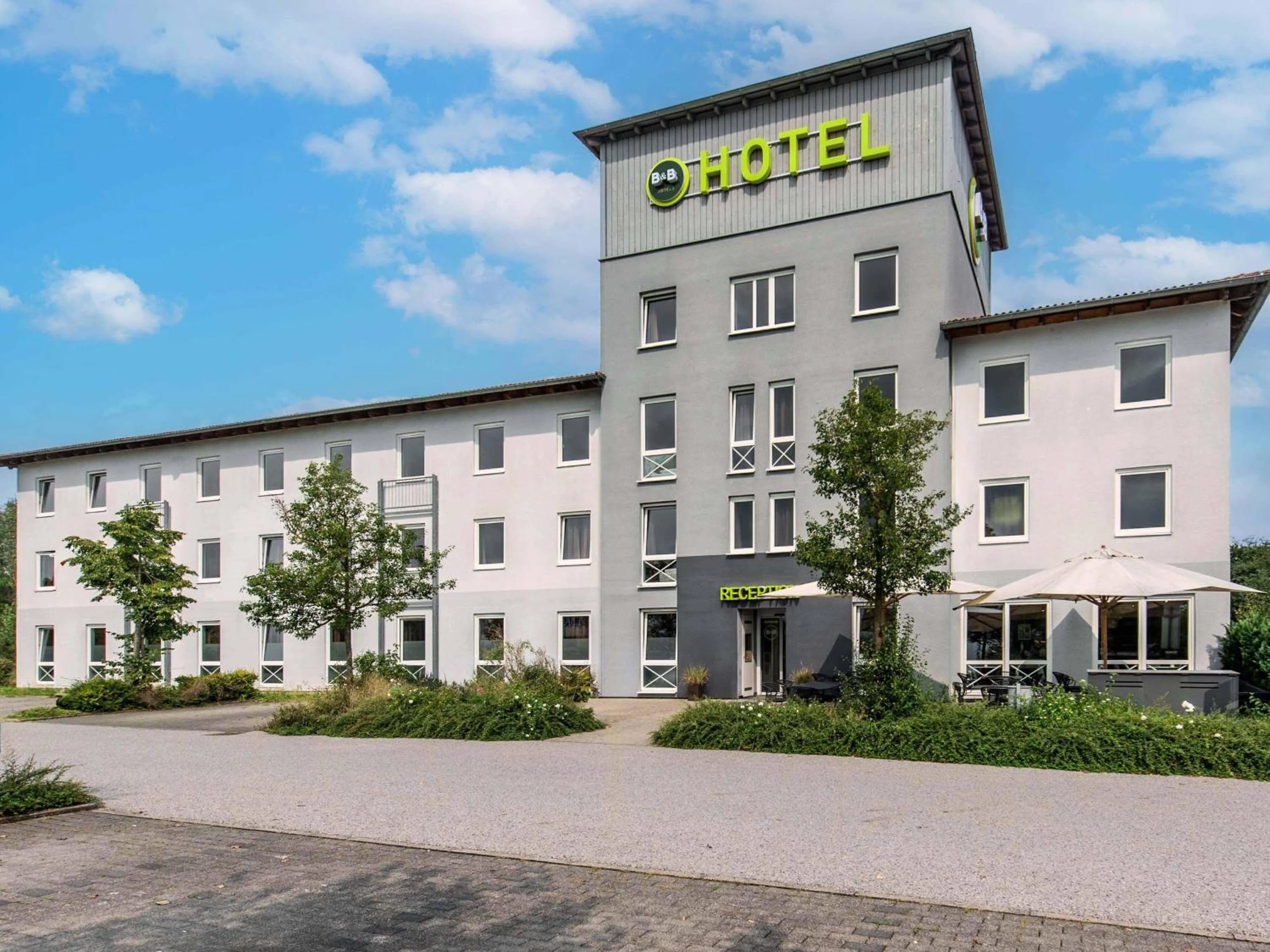 Property building in B&B Hotel Schweinfurt-Süd