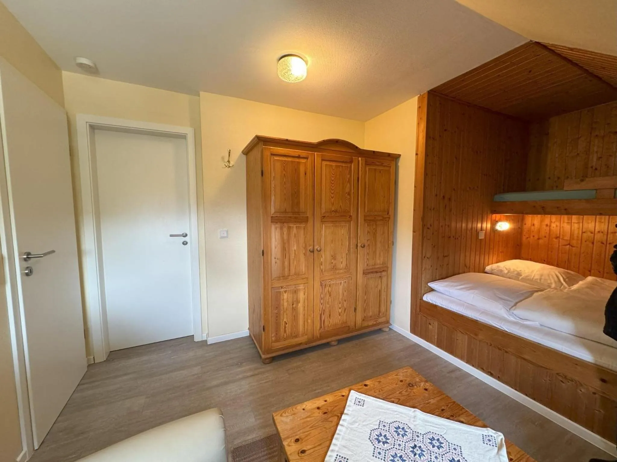 wardrobe, Bed in Reiterhof Wollesen