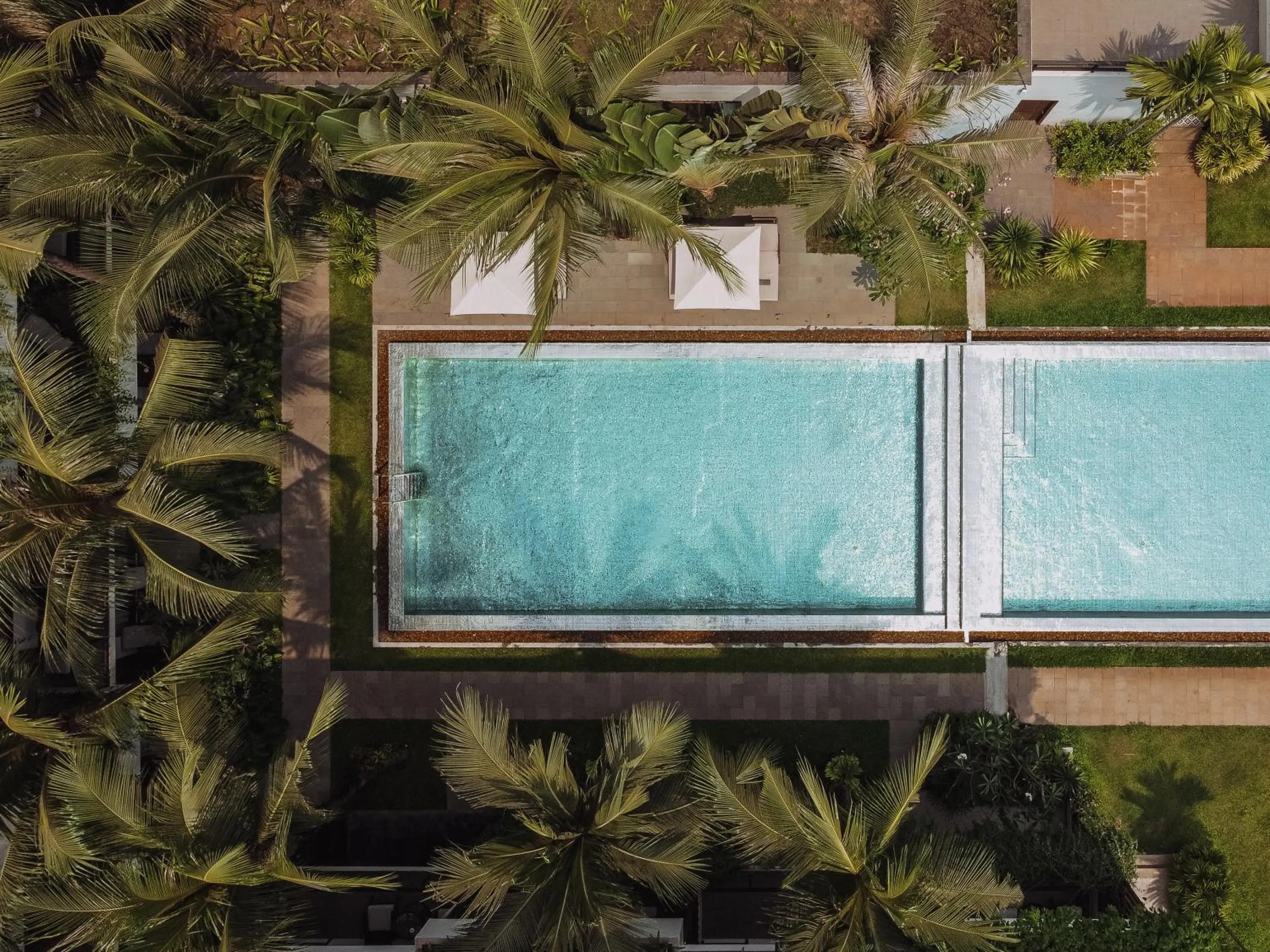 Swimming pool in Shintana Saya La Maison