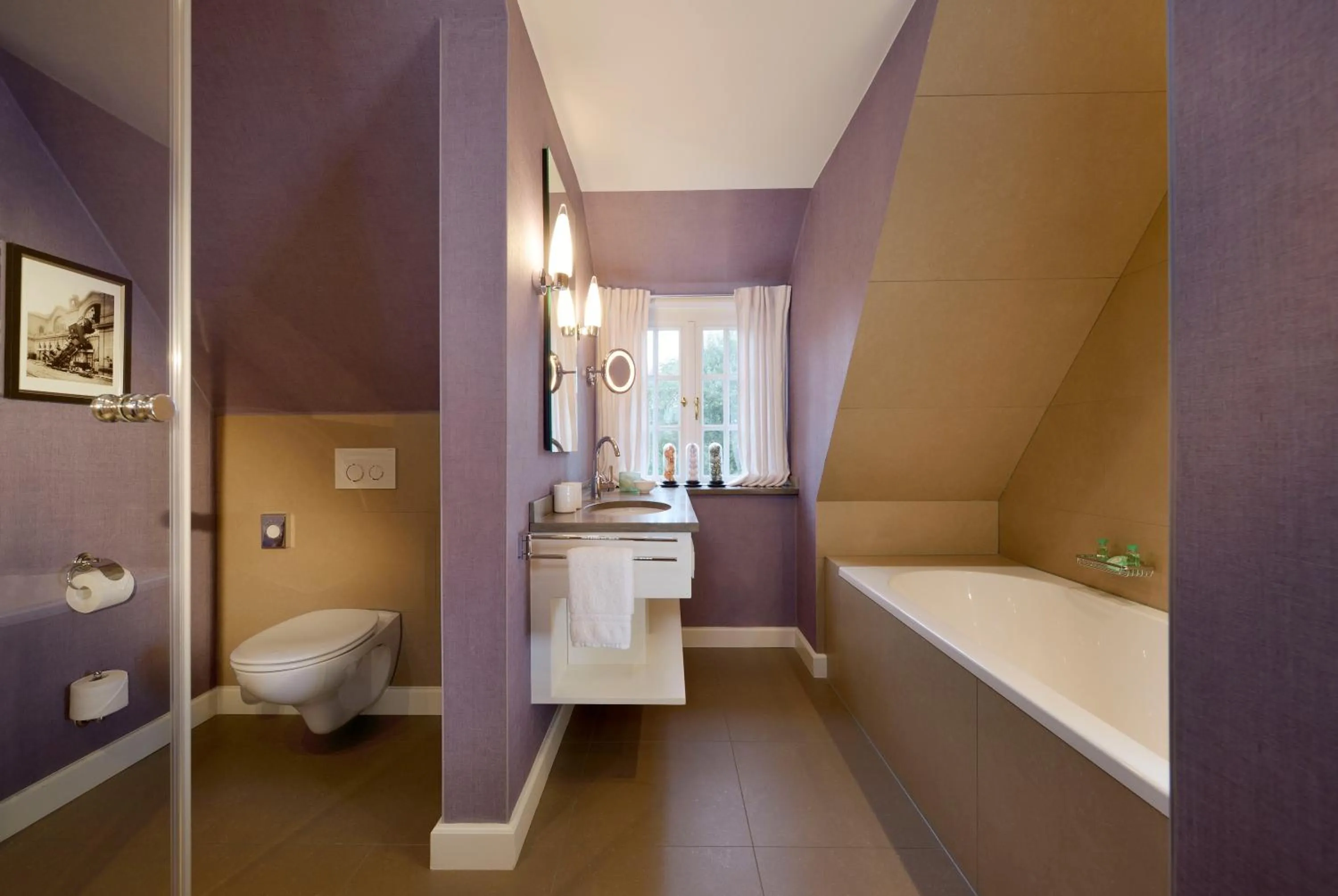 Bathroom in Hotel Village