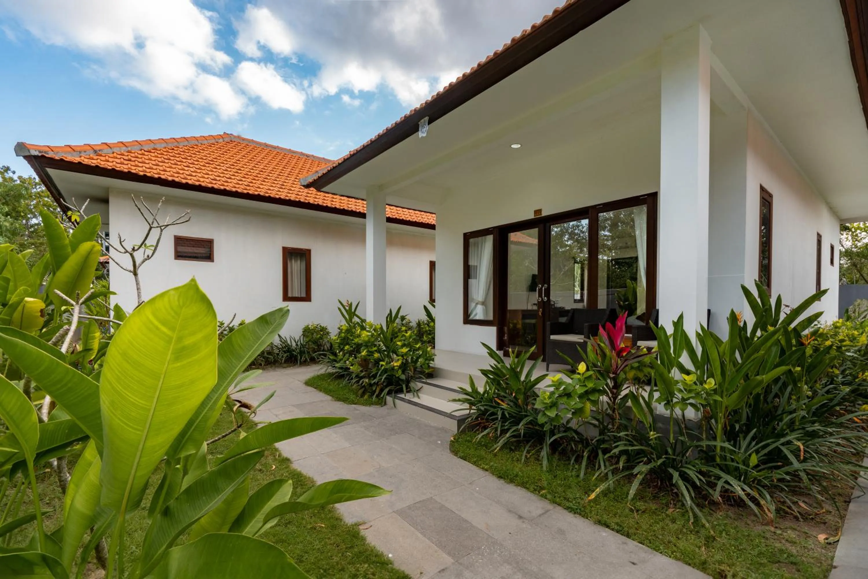 Nusa Indah Onai Hotel