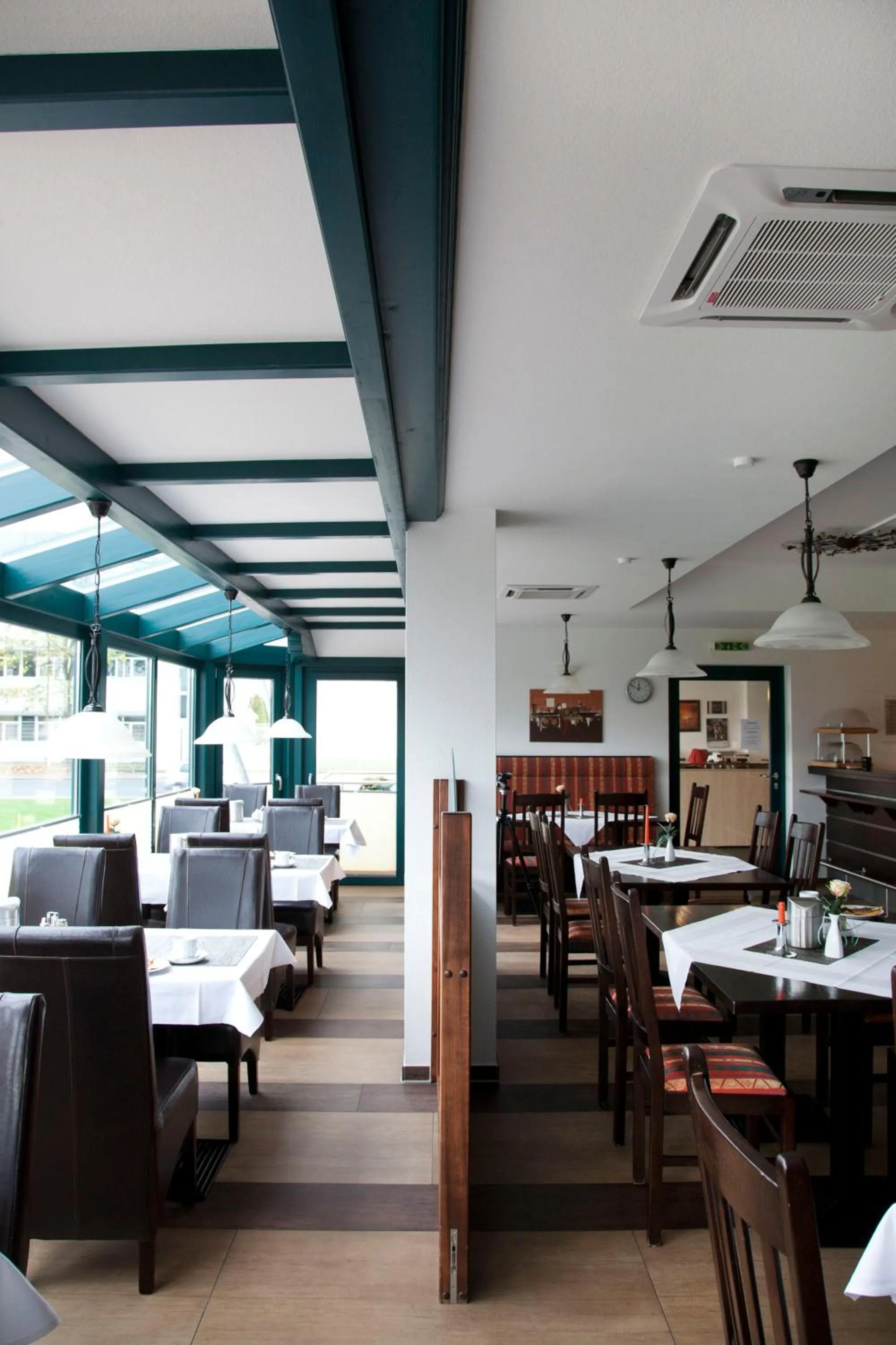 Restaurant/places to eat in City-Hotel