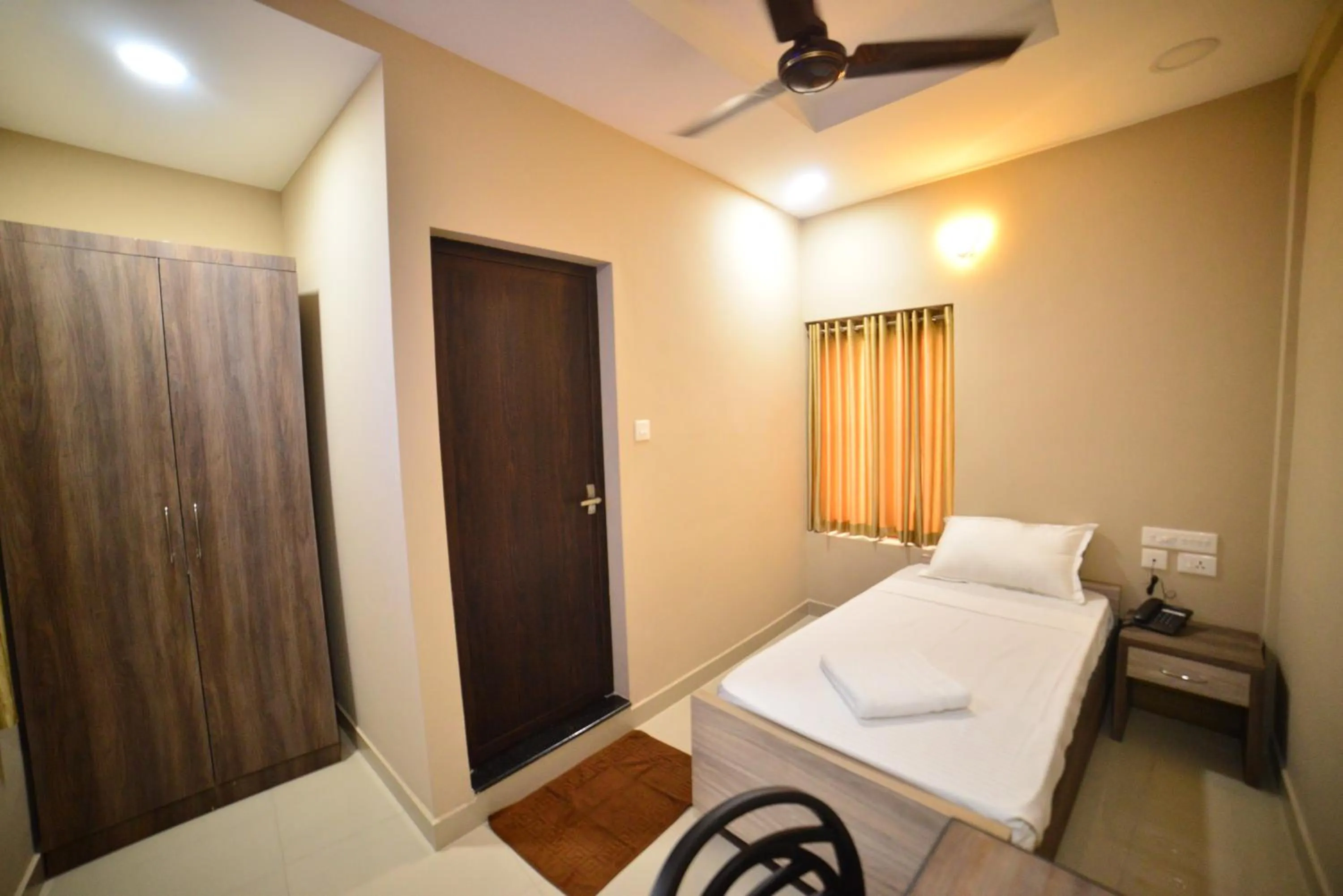 Bedroom, Bed in Hotel Priya