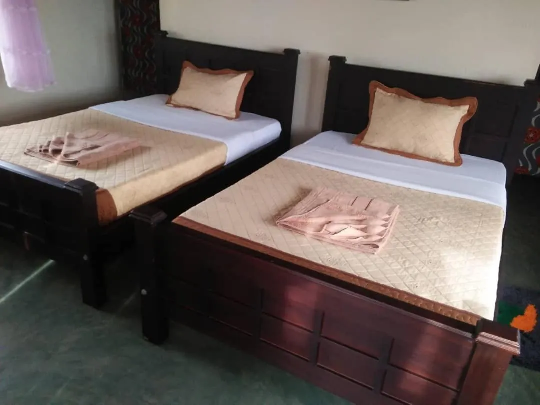 Bedroom, Bed in Tangi Safari Lodge