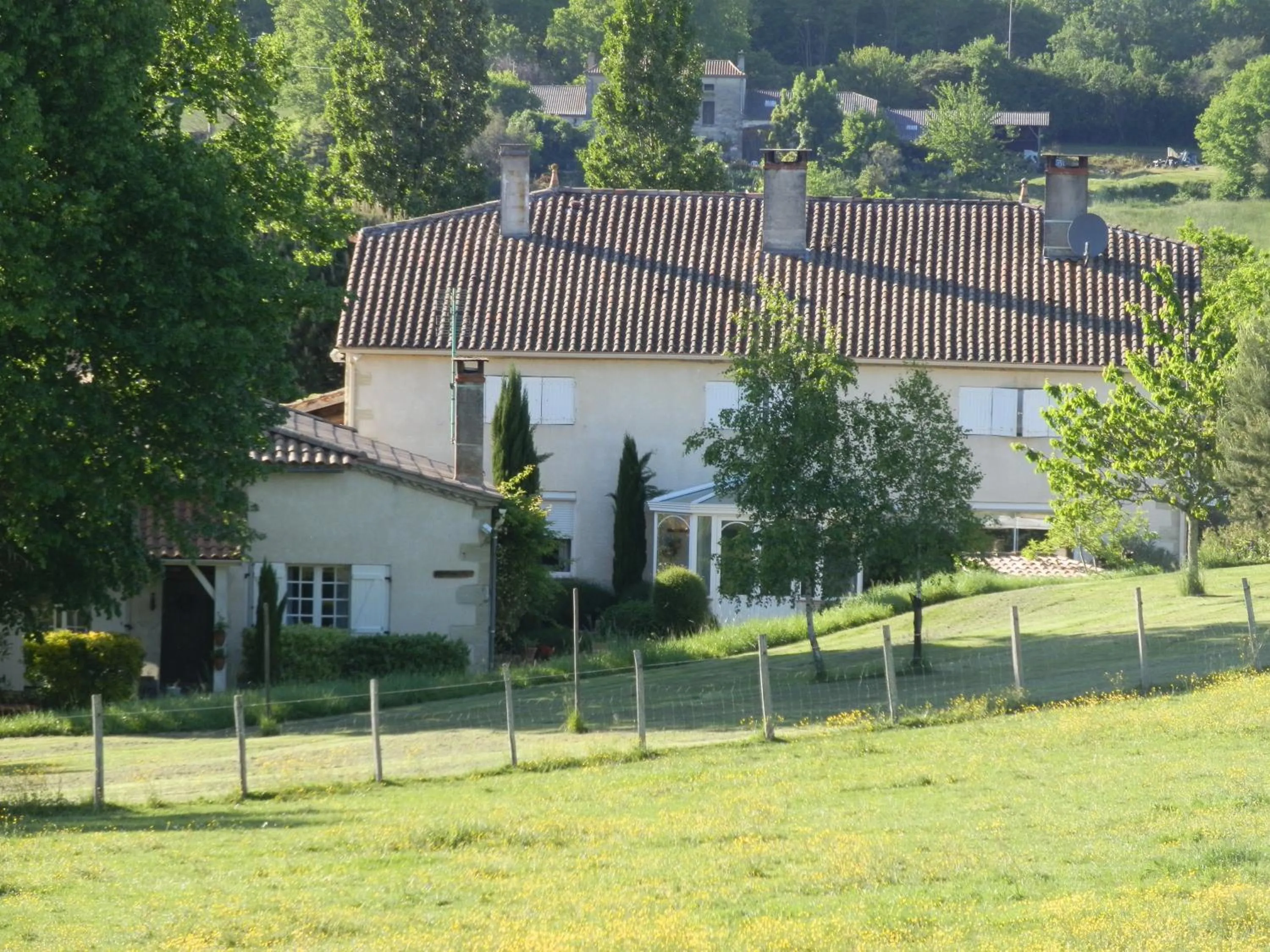 Property building in les tamaris