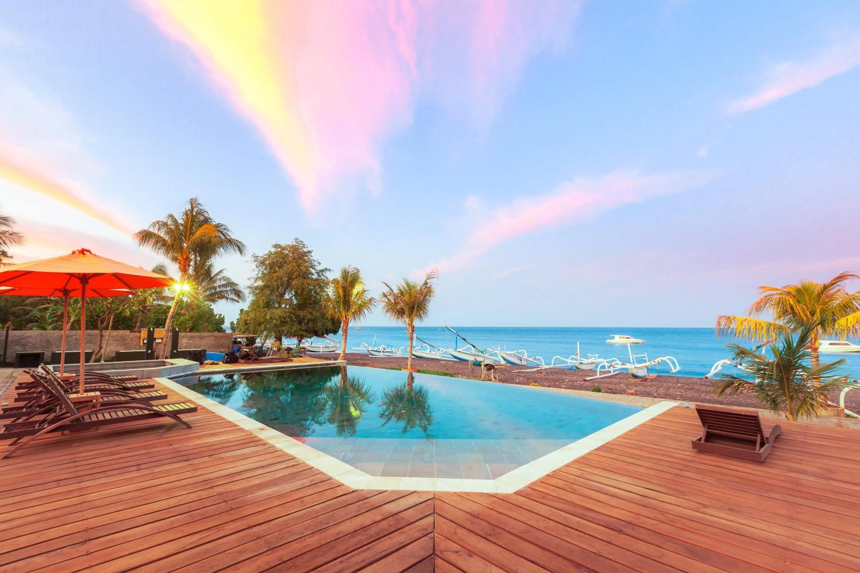Swimming pool in Hi Blue Bali Melasti Dive Resort