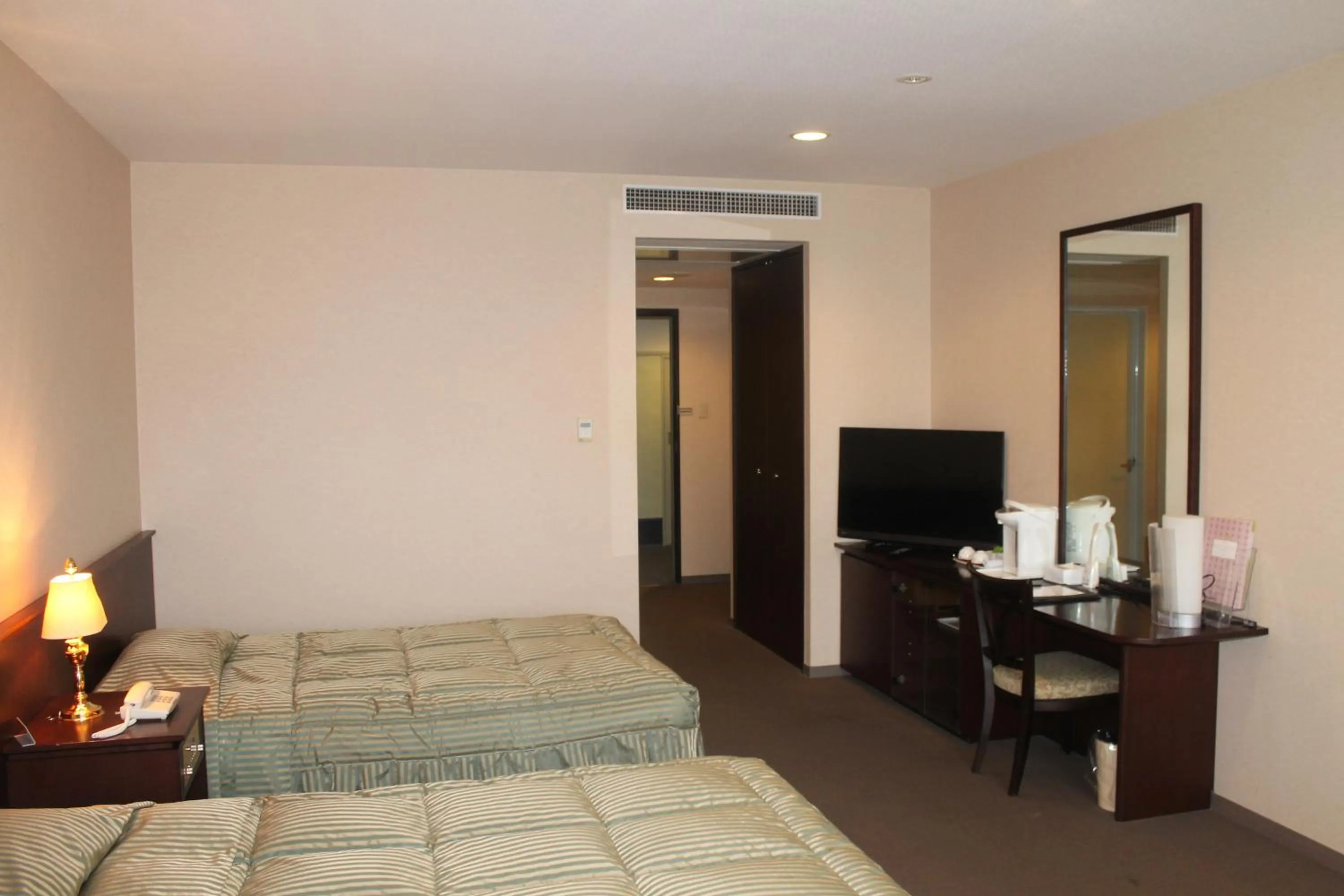 Photo of the whole room, Bed in The Gran Resort Oumi Maiko