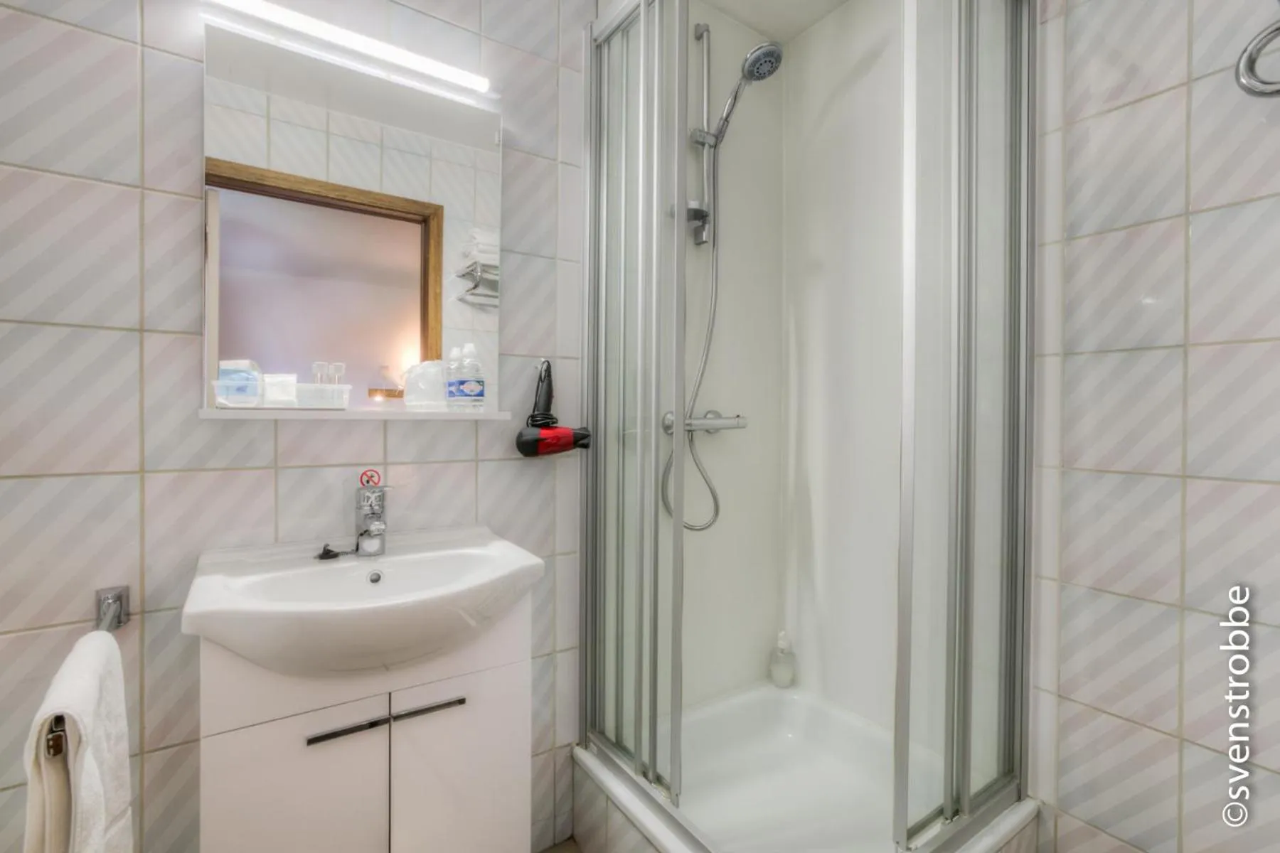 Bathroom in JFK Hotel Zelzate - Gent