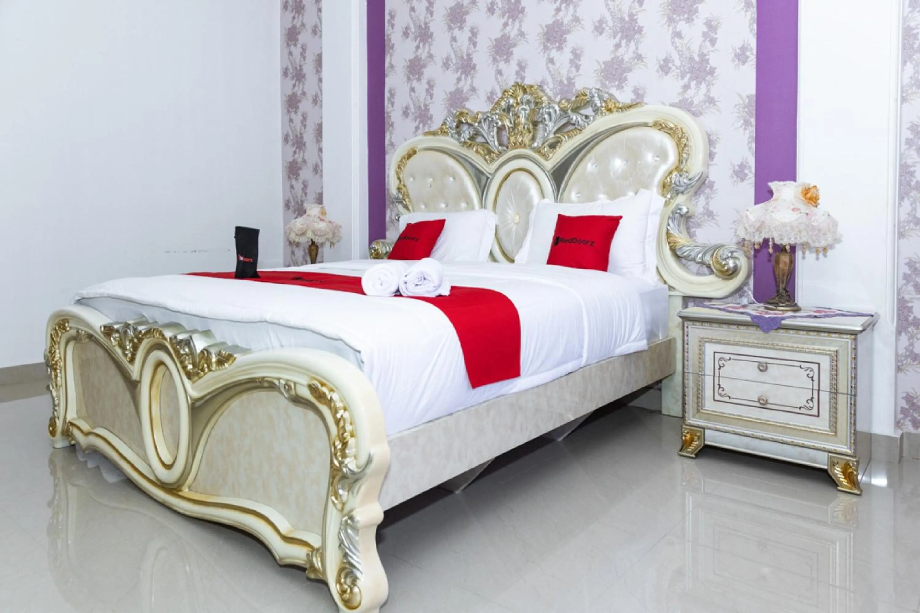 Bedroom, Bed in RedDoorz Premium @ Sea Residence Manado