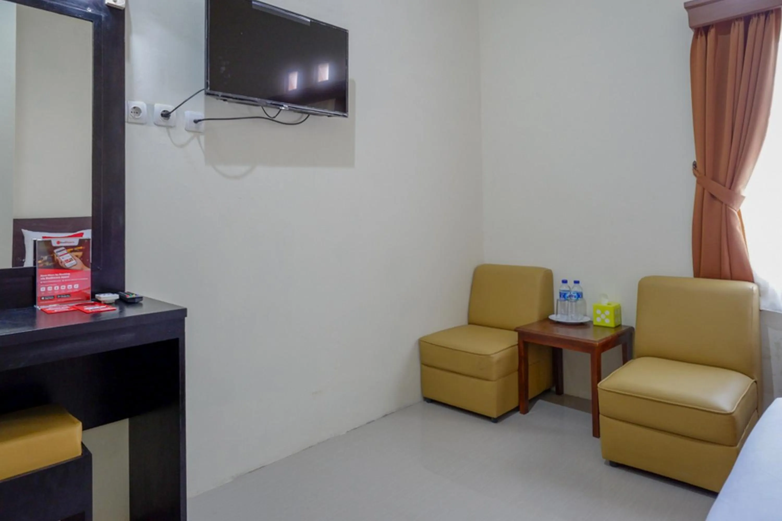 RedDoorz near Stadion 45 Karanganyar