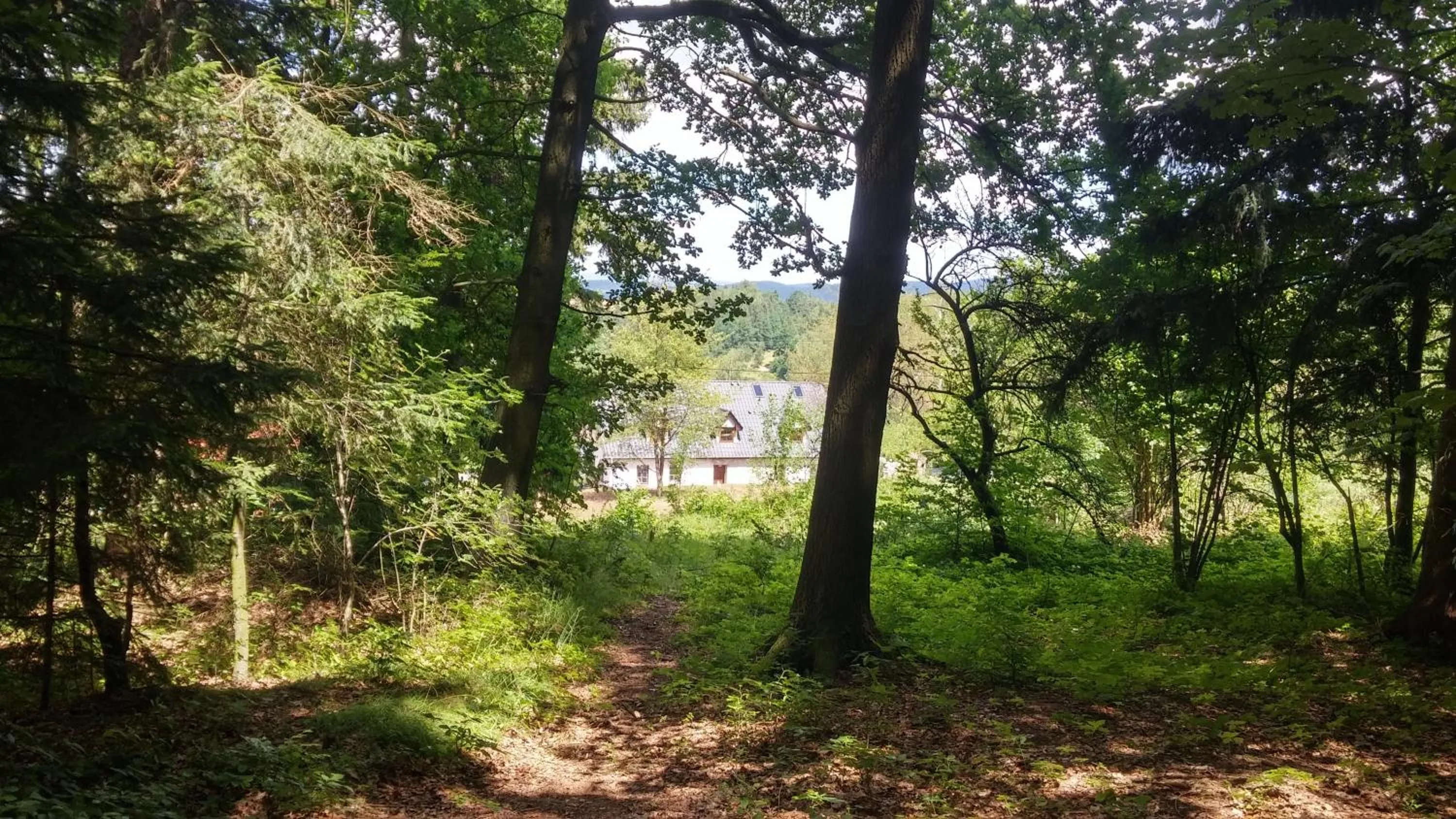 Pokoje Gościnne Art- Dworek