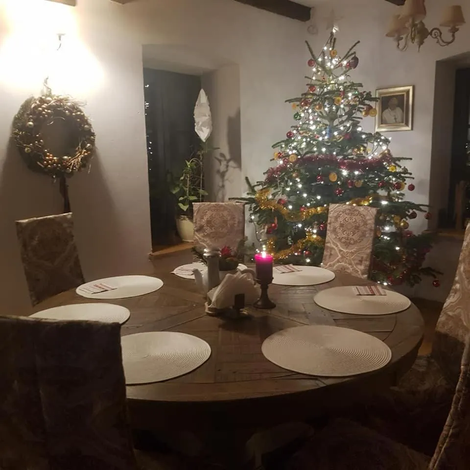 Pokoje Gościnne Art- Dworek