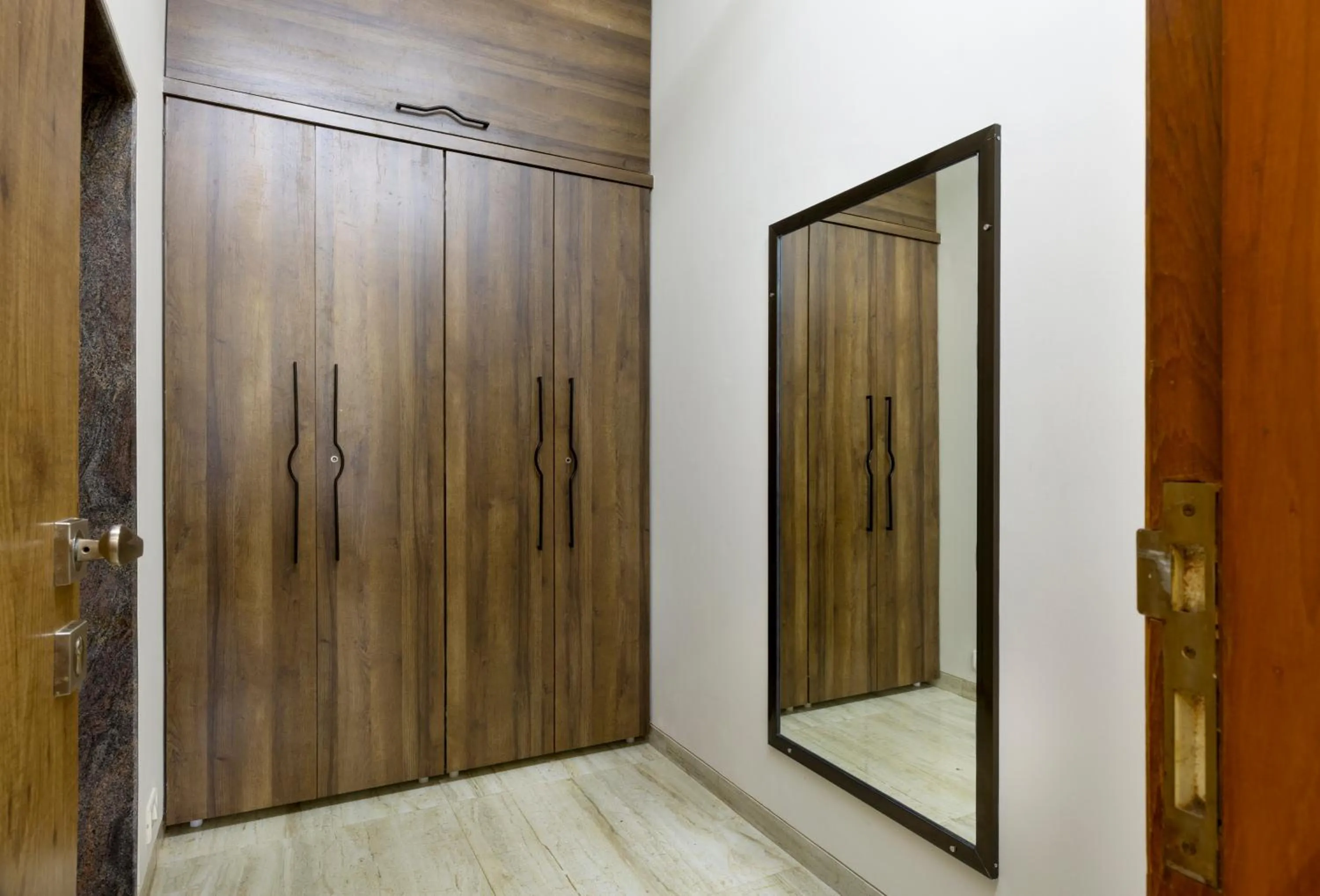 wardrobe in Geeta Bhawan Villa