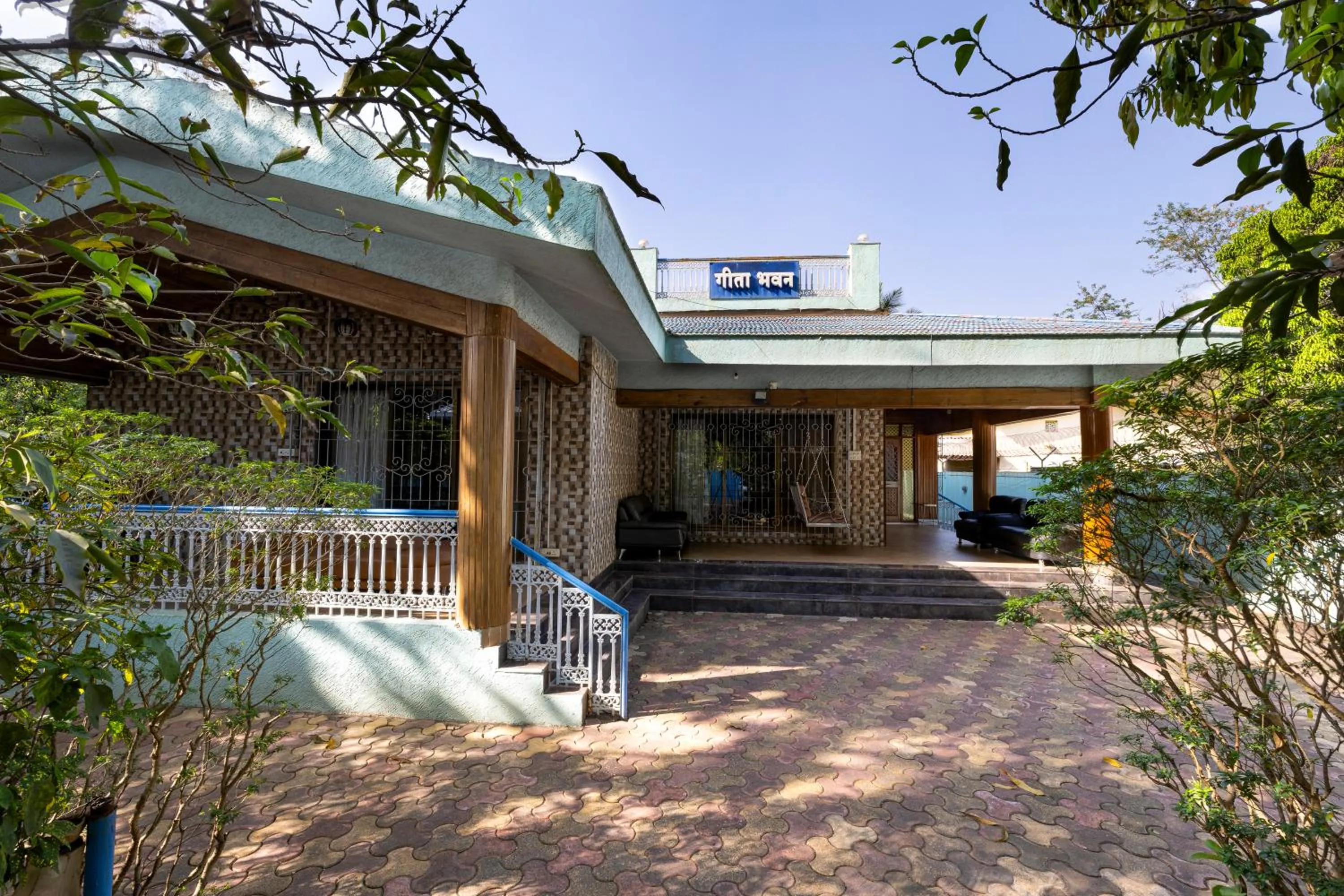 Facade/entrance in Geeta Bhawan Villa