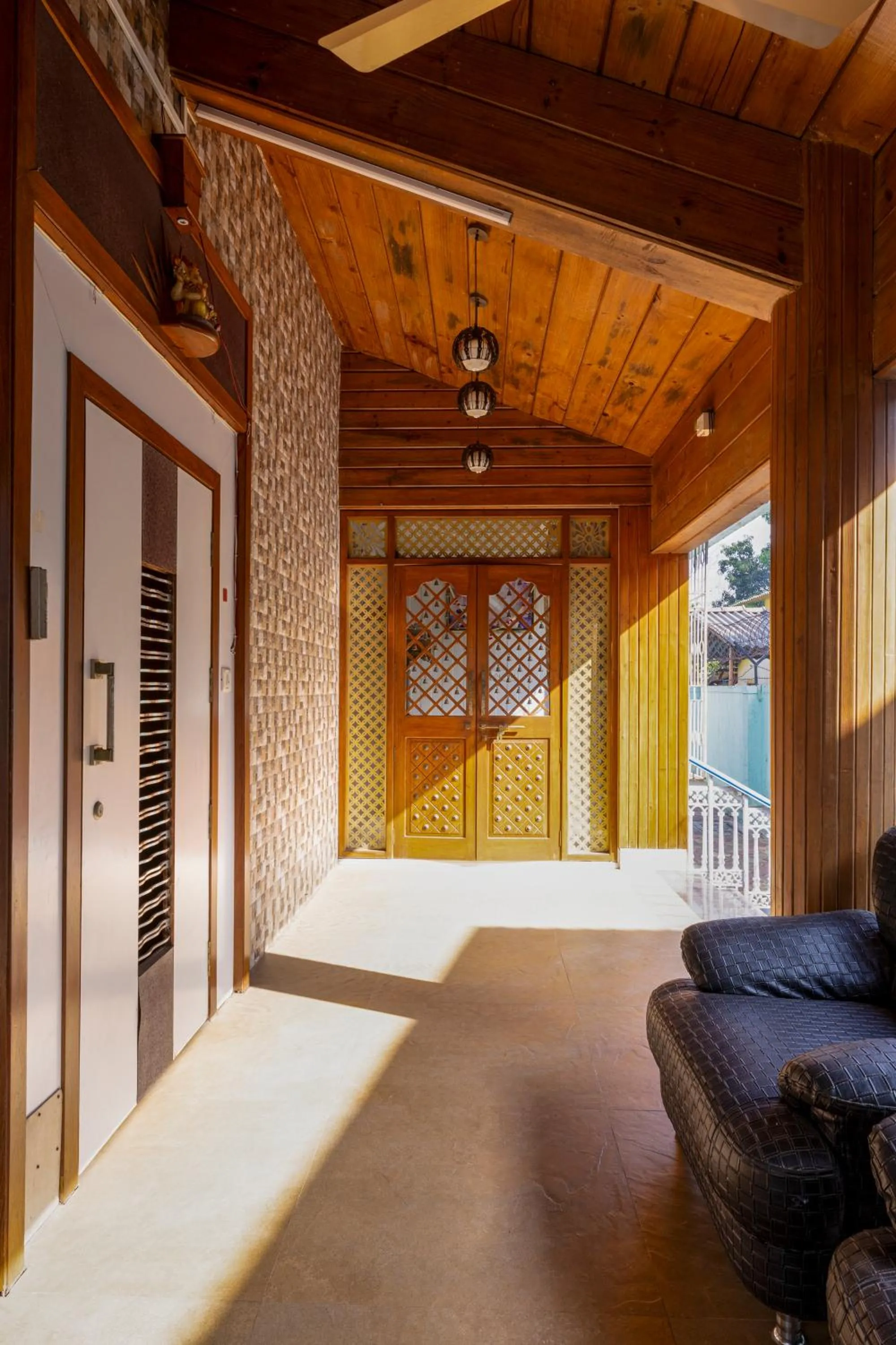 Facade/entrance in Geeta Bhawan Villa