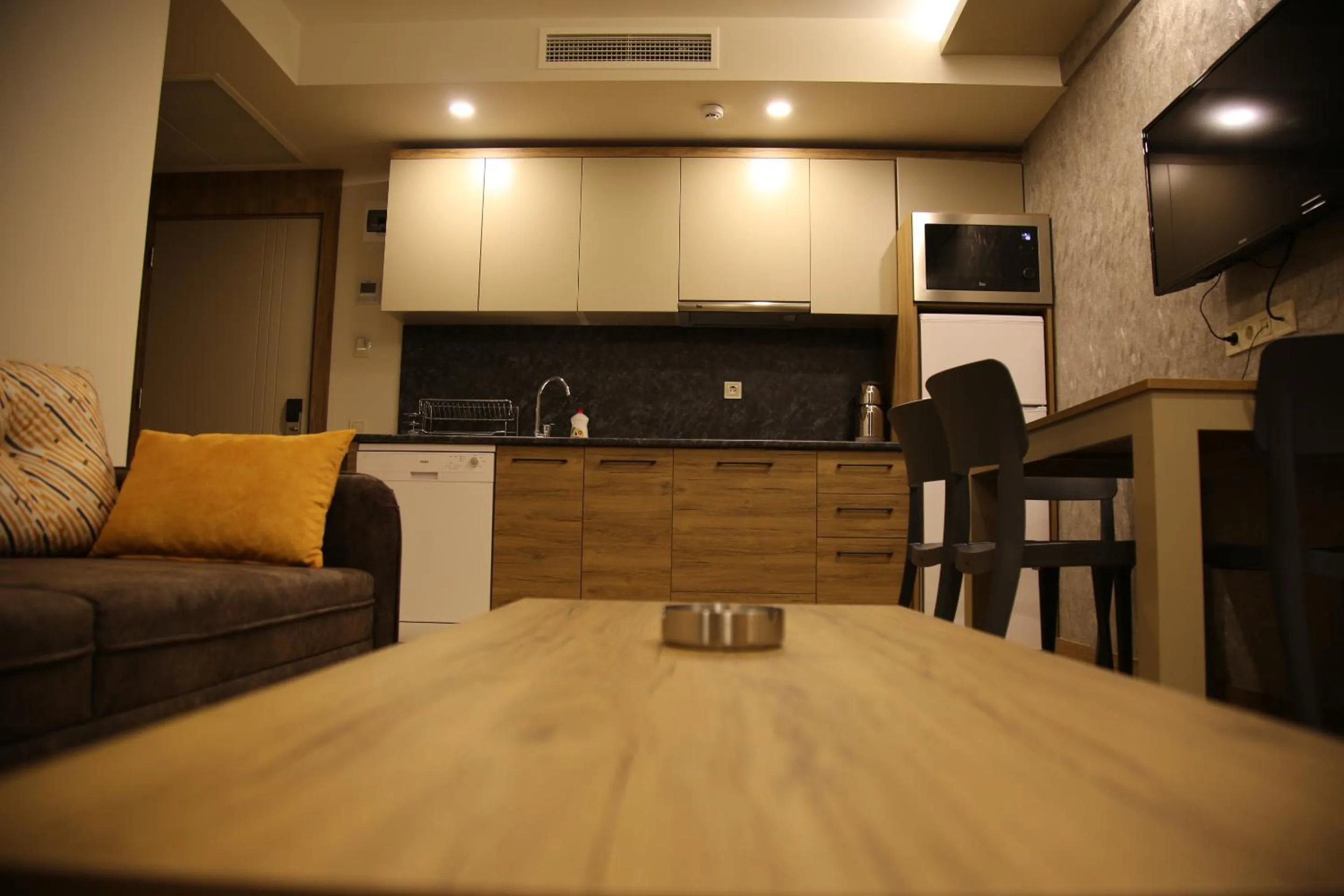 Kitchen or kitchenette in Golden World Suite Hotel