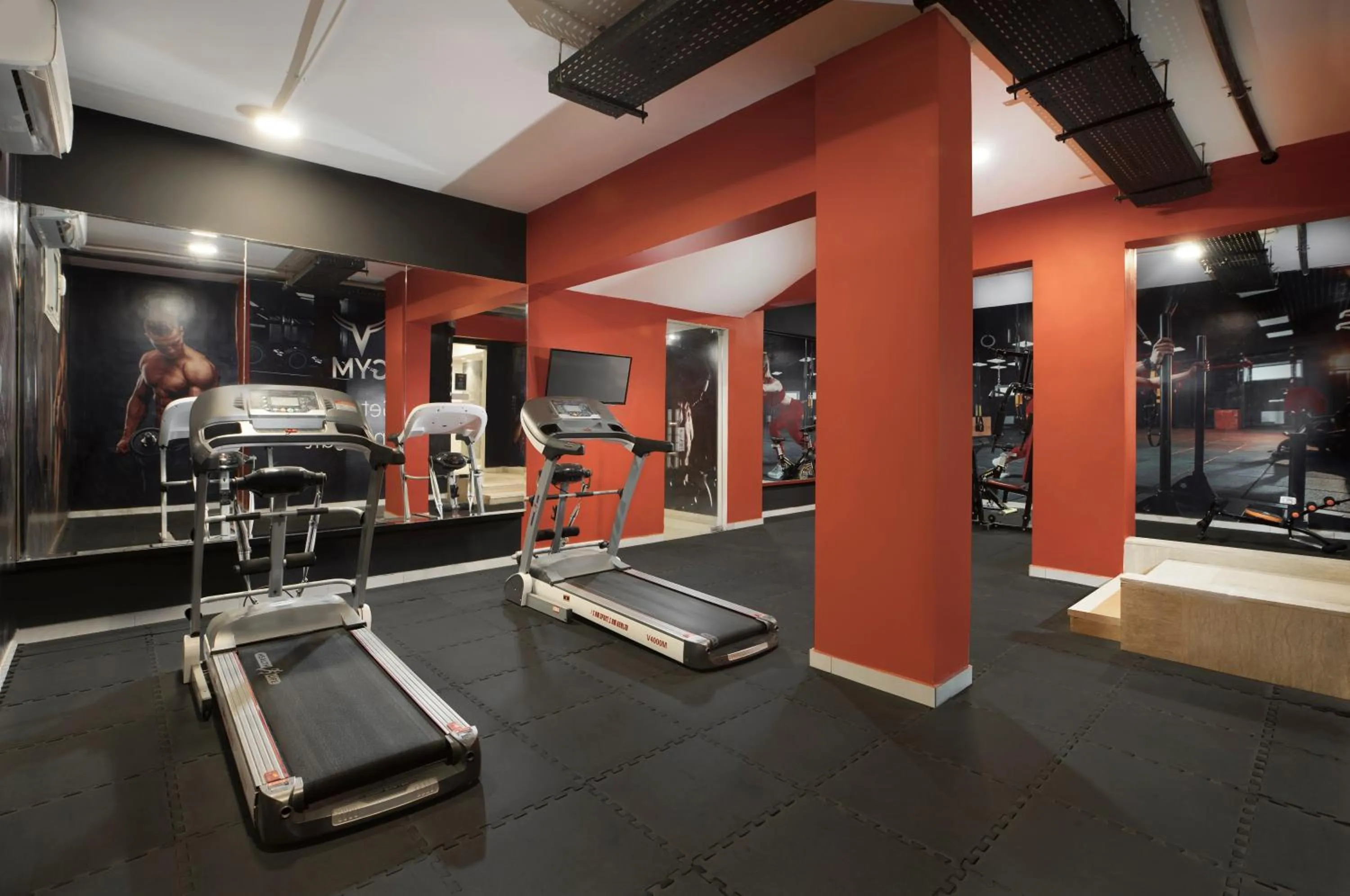 Fitness centre/facilities in Vibotel Residence Hotel Apartments