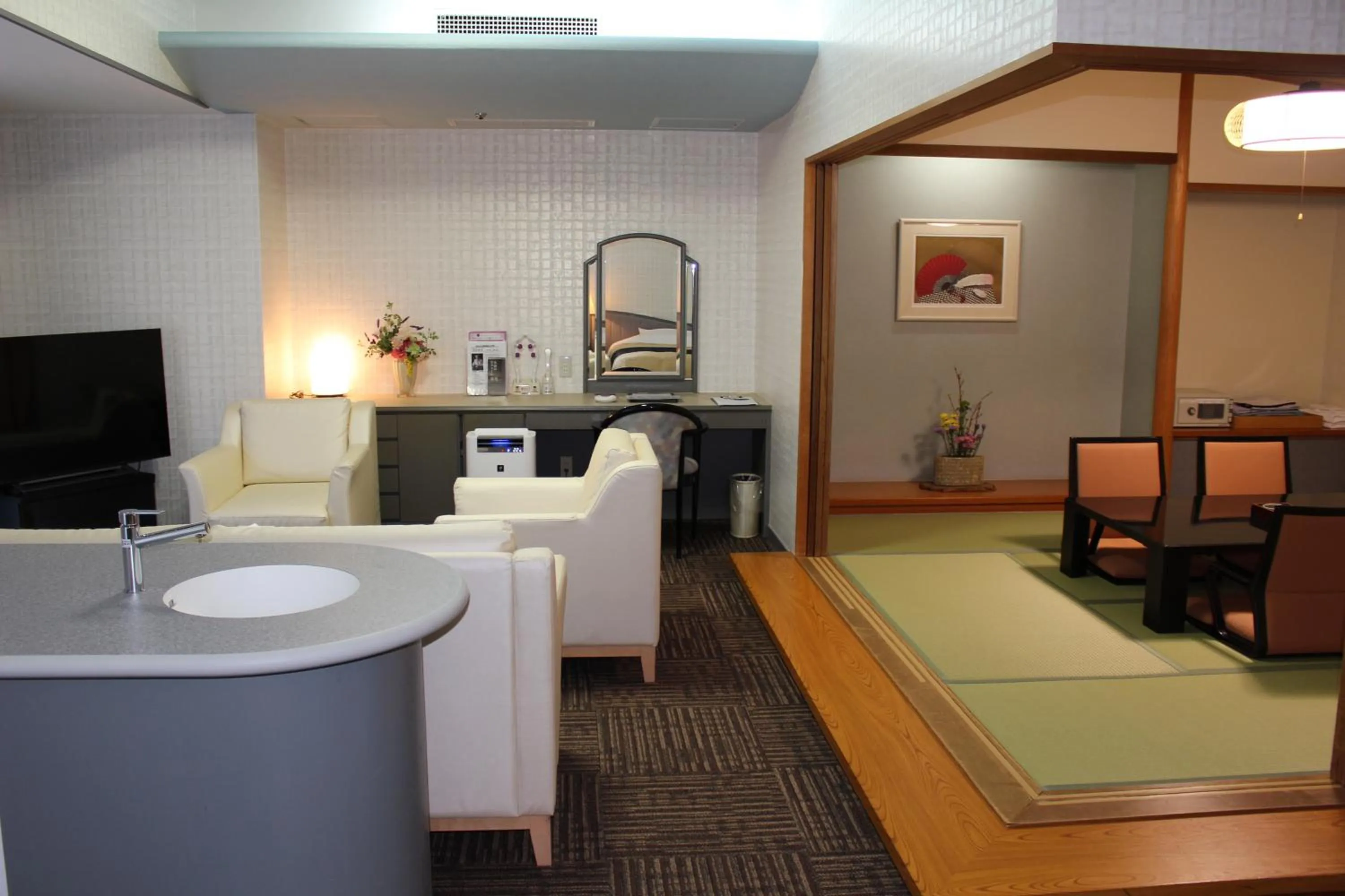 Bed in The Gran Resort Princess Arima