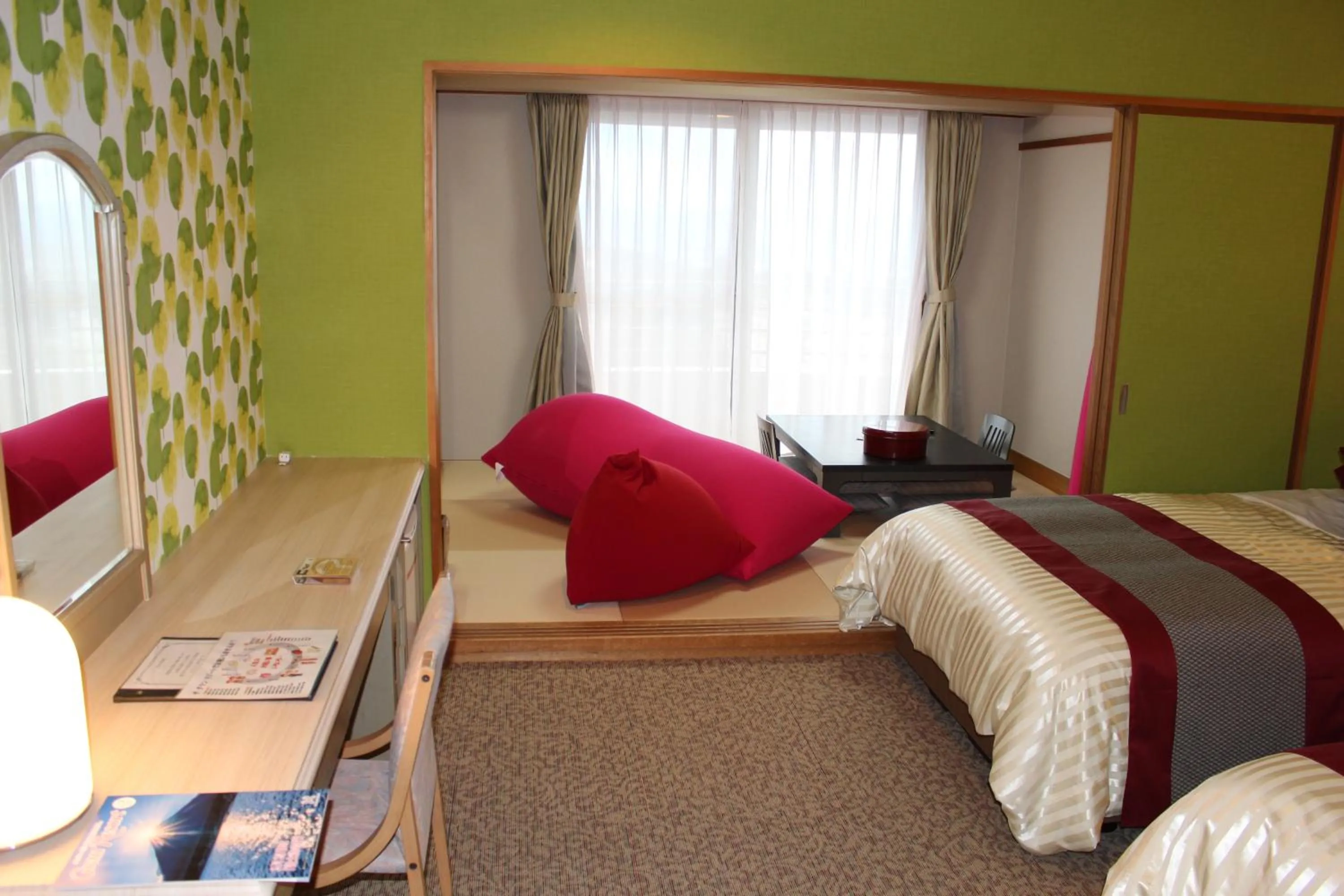 Bed in The Gran Resort Princess Arima