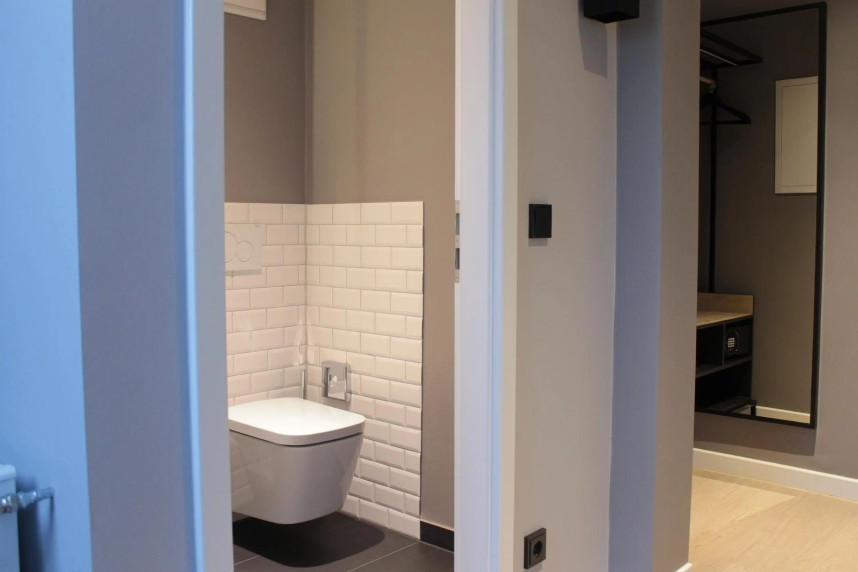 Toilet in Vienna House Easy by Wyndham Hamburg City