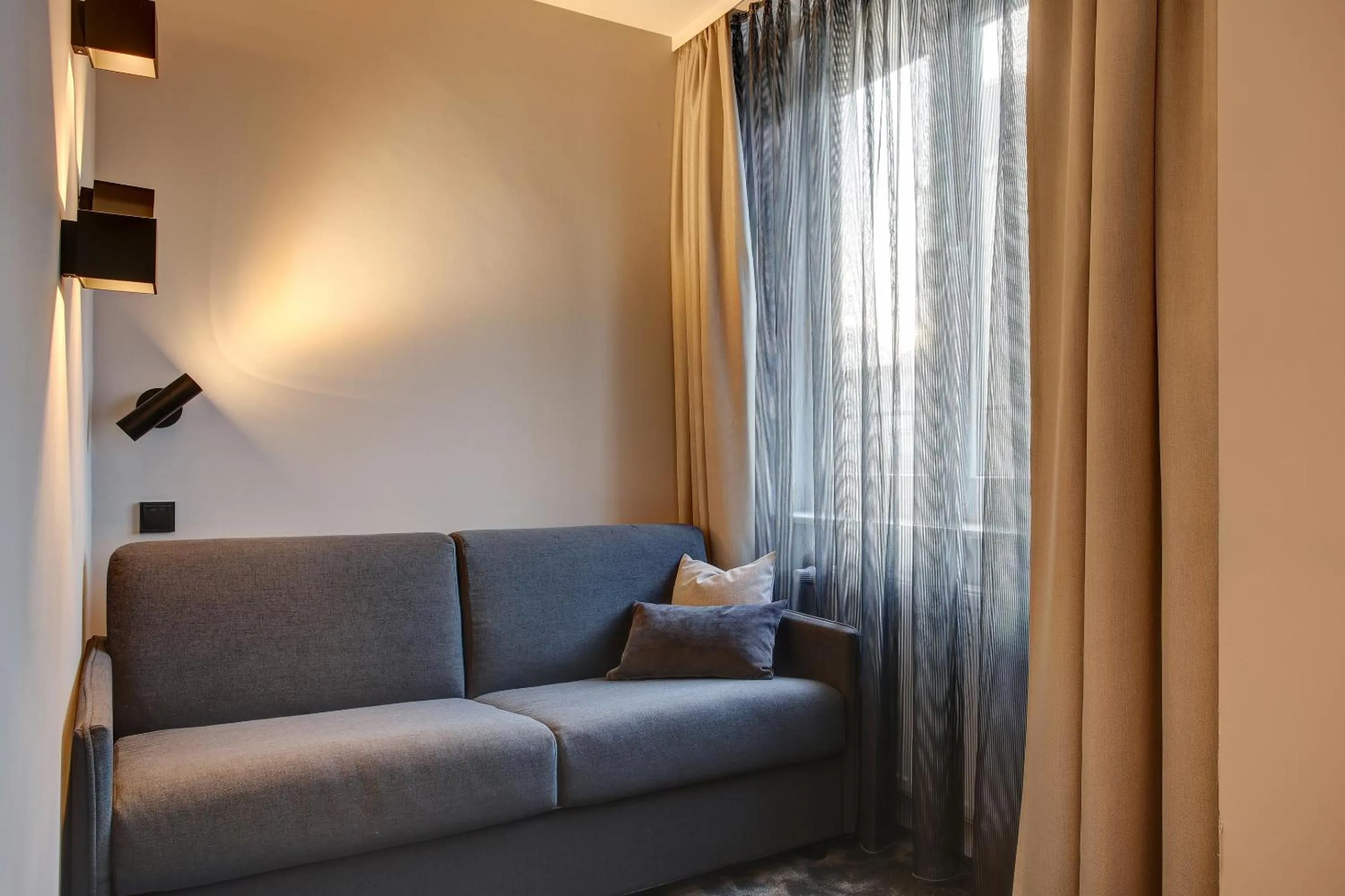 Photo of the whole room in Vienna House Easy by Wyndham Hamburg City