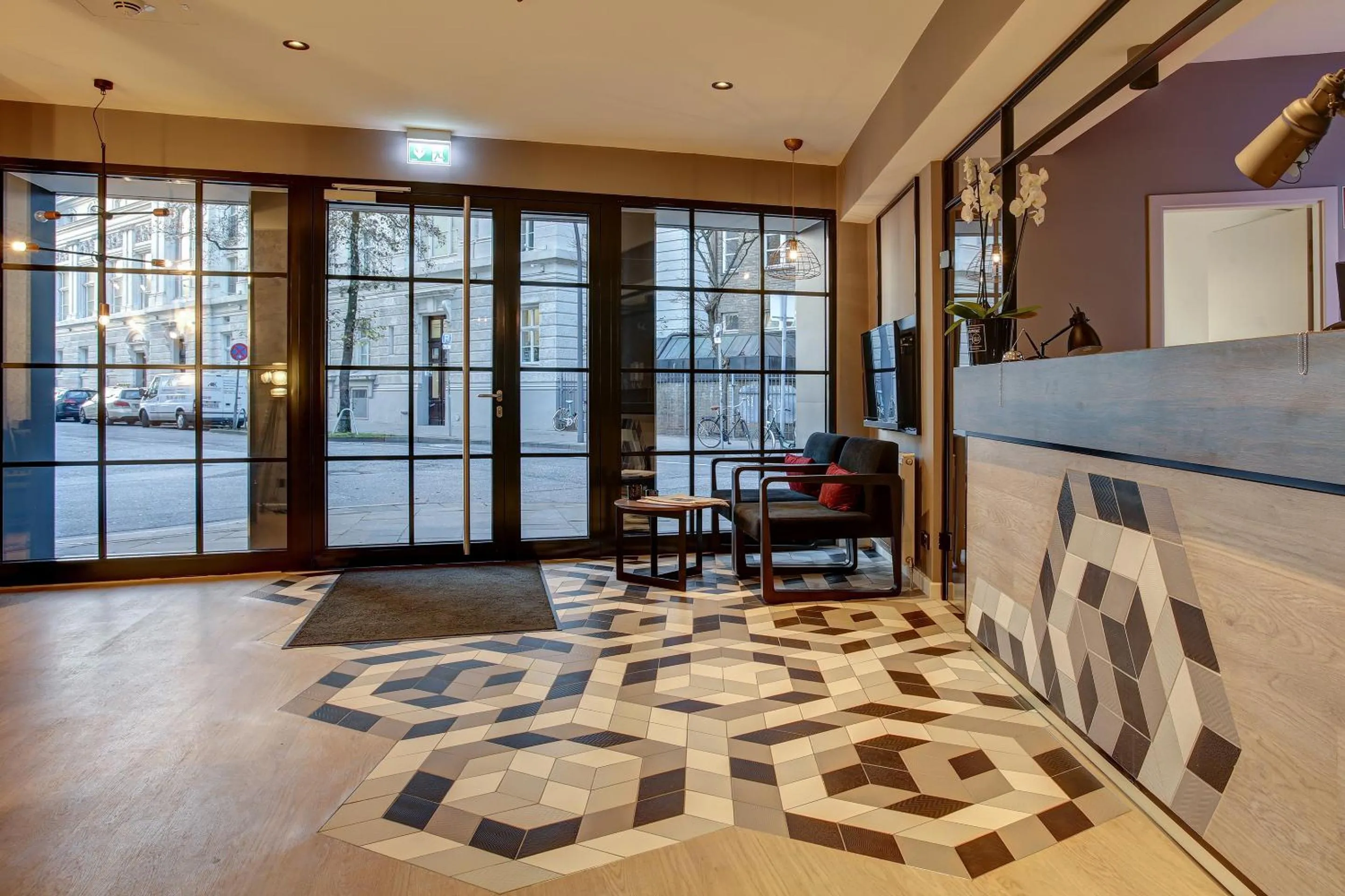 Lobby or reception in Vienna House Easy by Wyndham Hamburg City