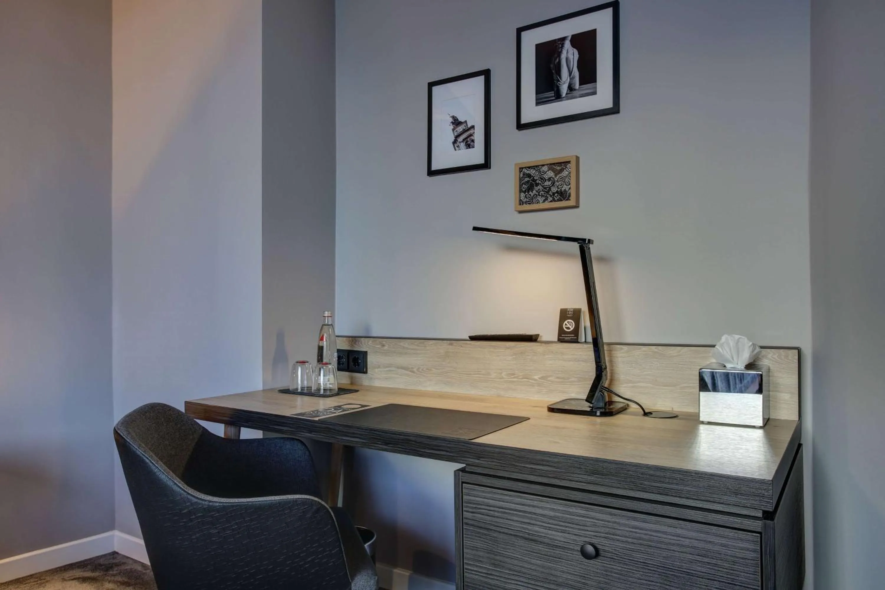 Photo of the whole room in Vienna House Easy by Wyndham Hamburg City