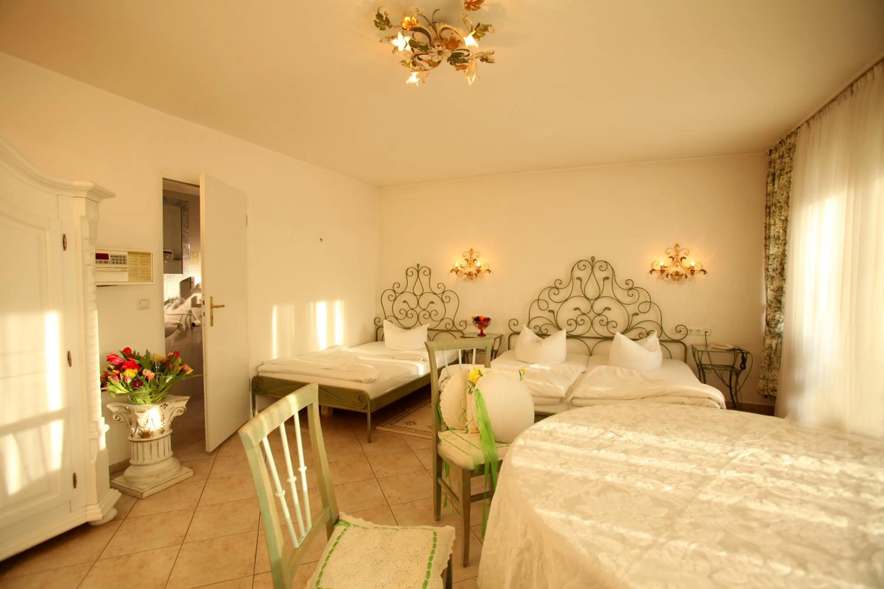 Bedroom, Bed in Seibel's Park Hotel