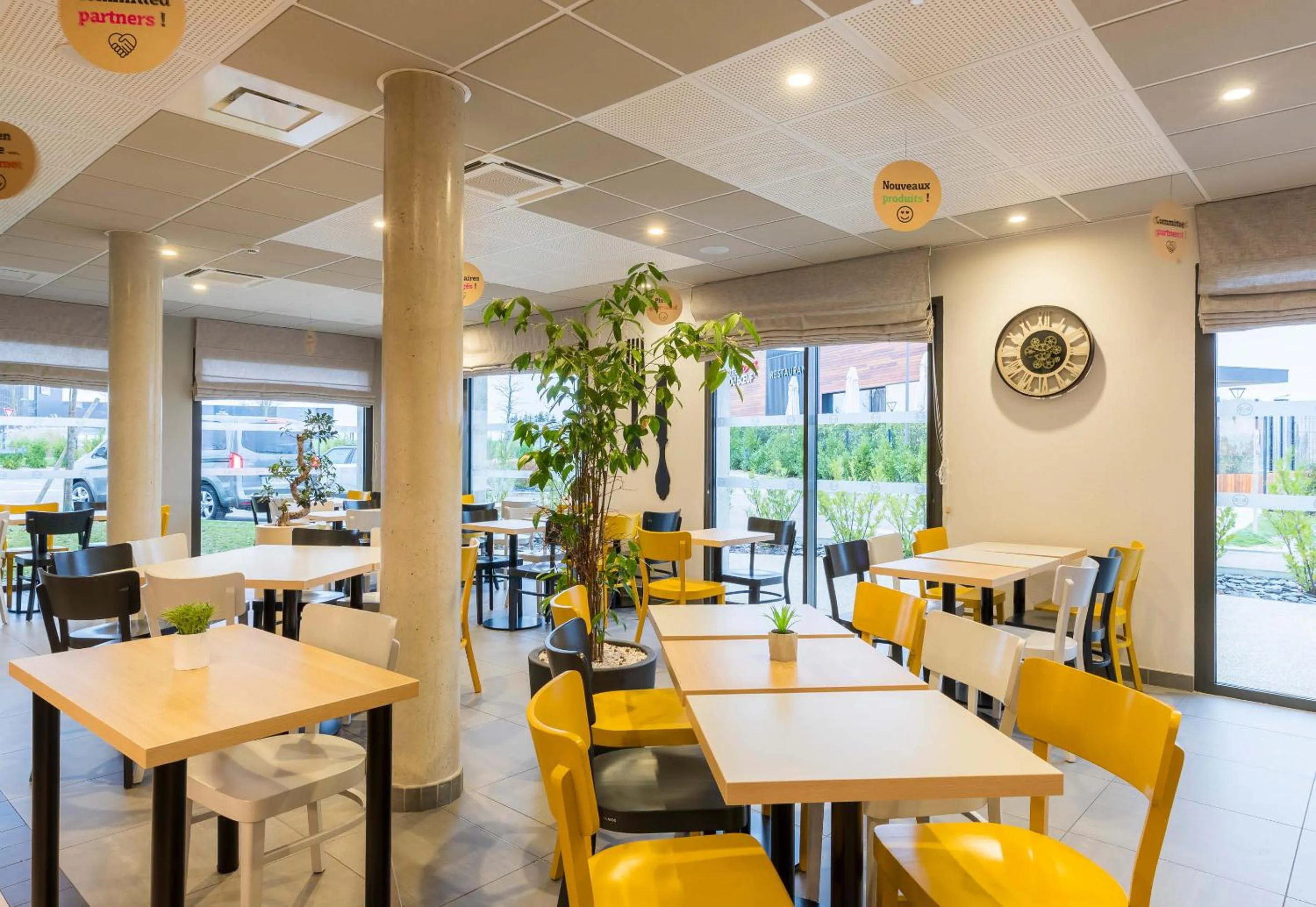 Restaurant/places to eat in B&B HOTEL Troyes Magasins d'usine