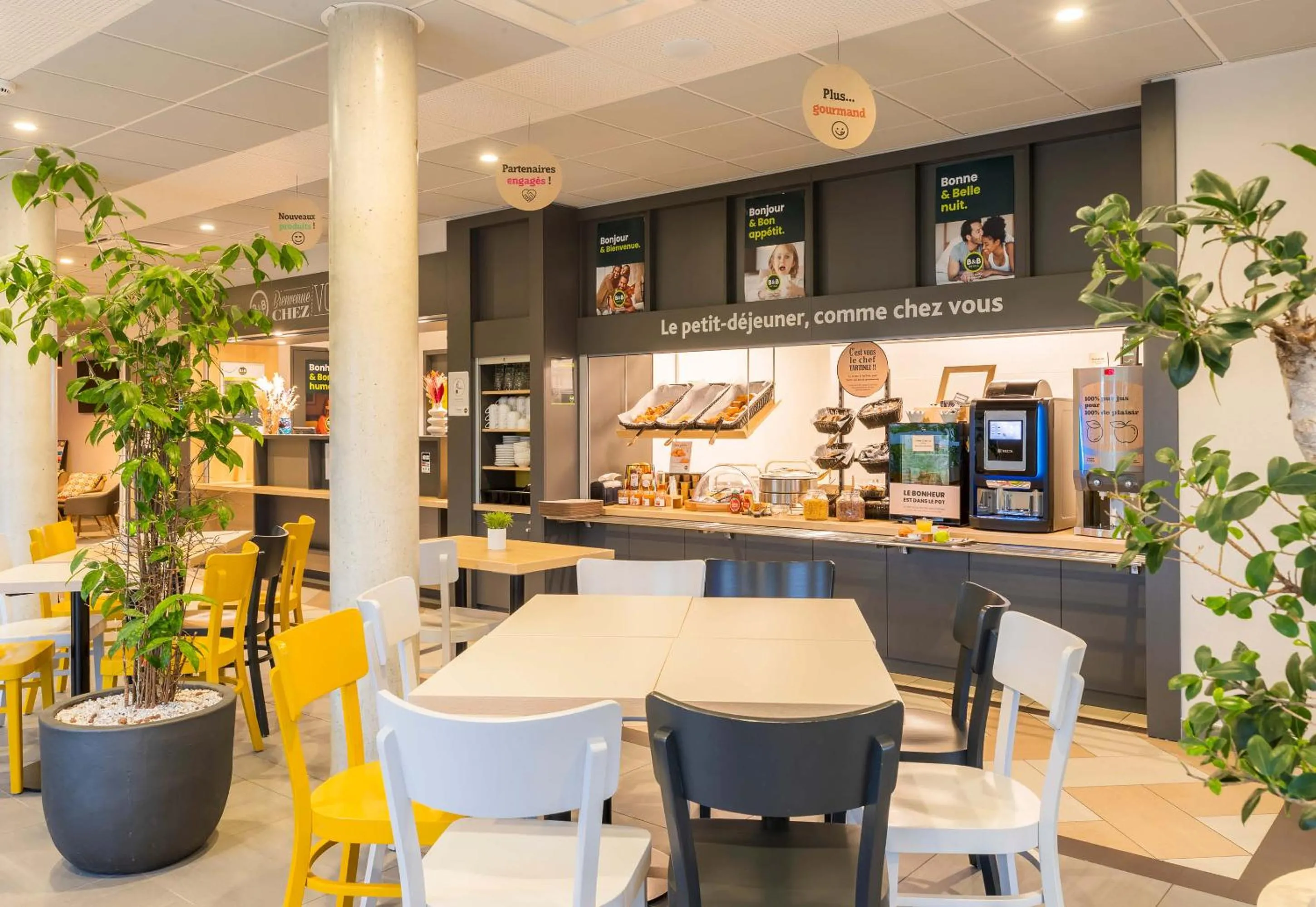 Restaurant/places to eat in B&B HOTEL Troyes Magasins d'usine