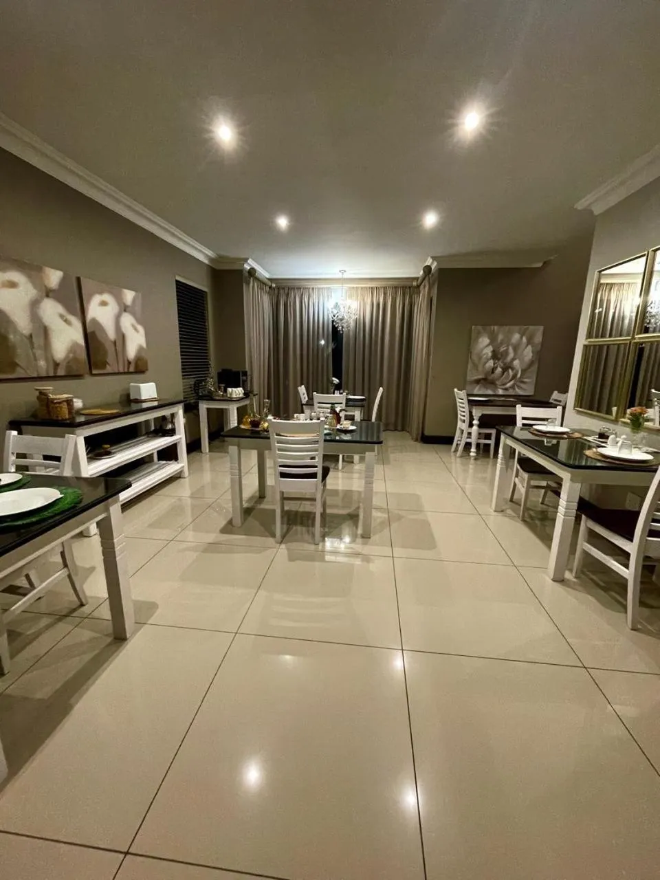 Seating area in Potch Manor Guest House