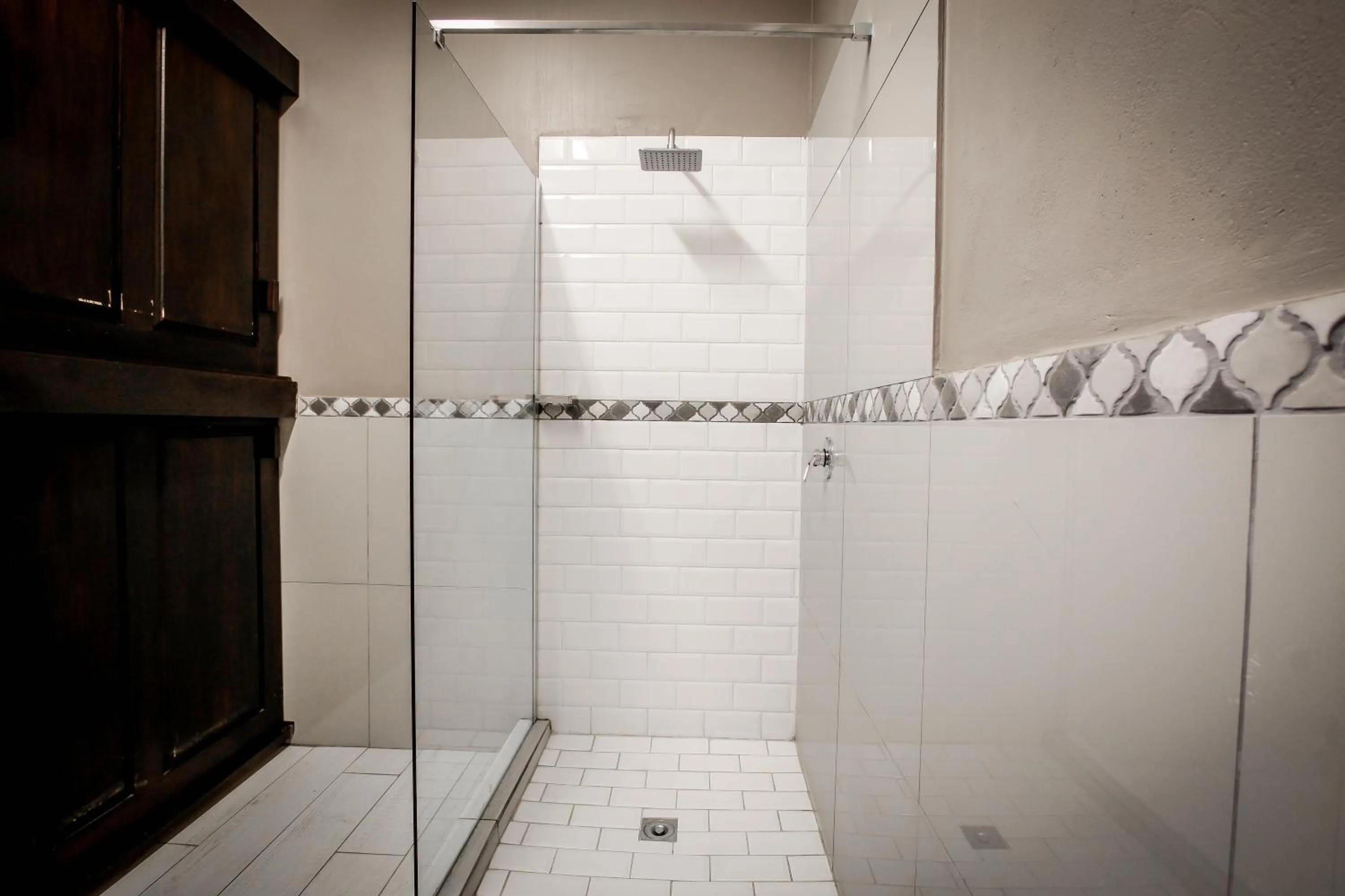 Shower in Potch Manor Guest House