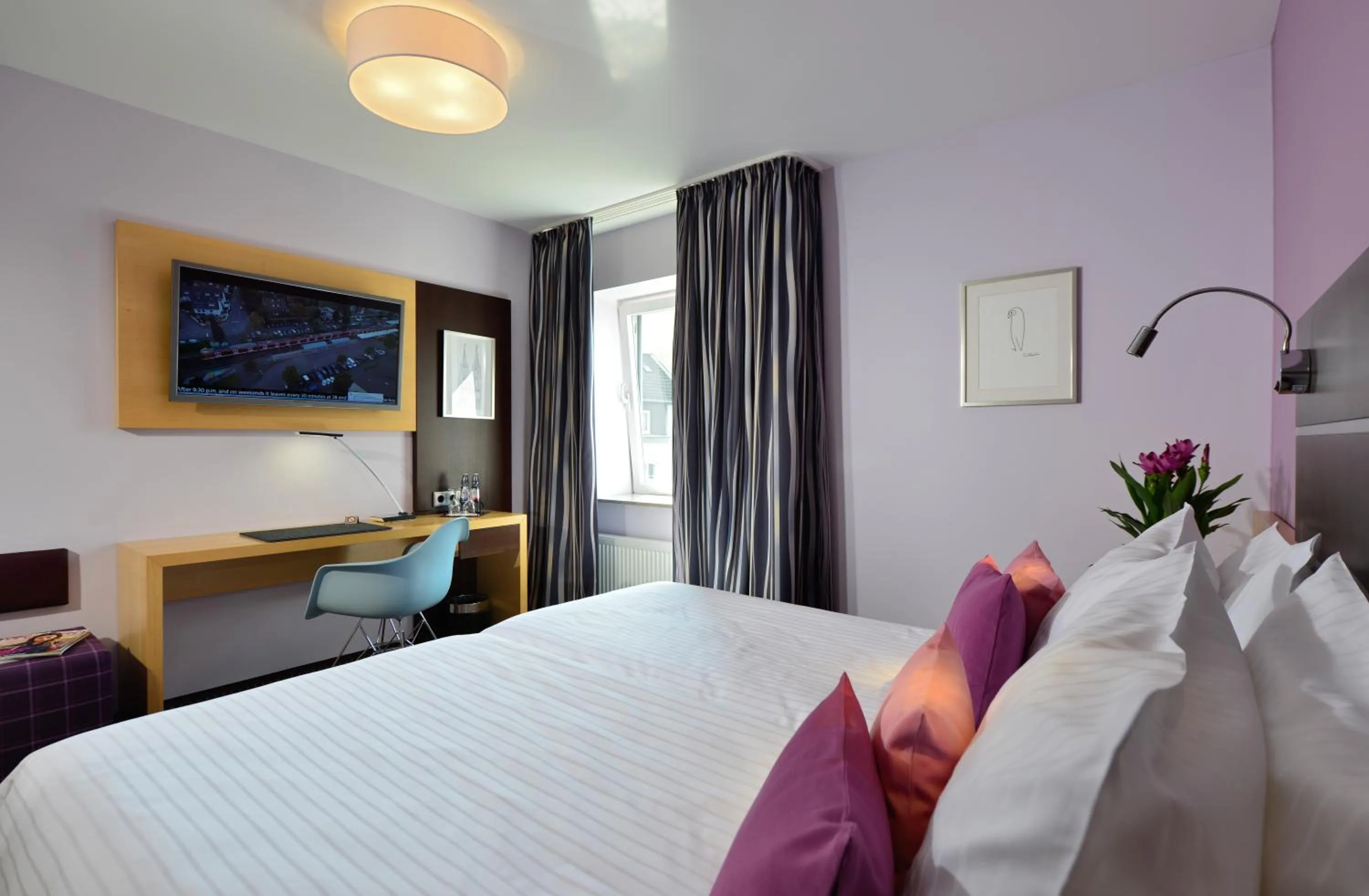 Photo of the whole room, Bed in Hotel Uhu Garni - Superior