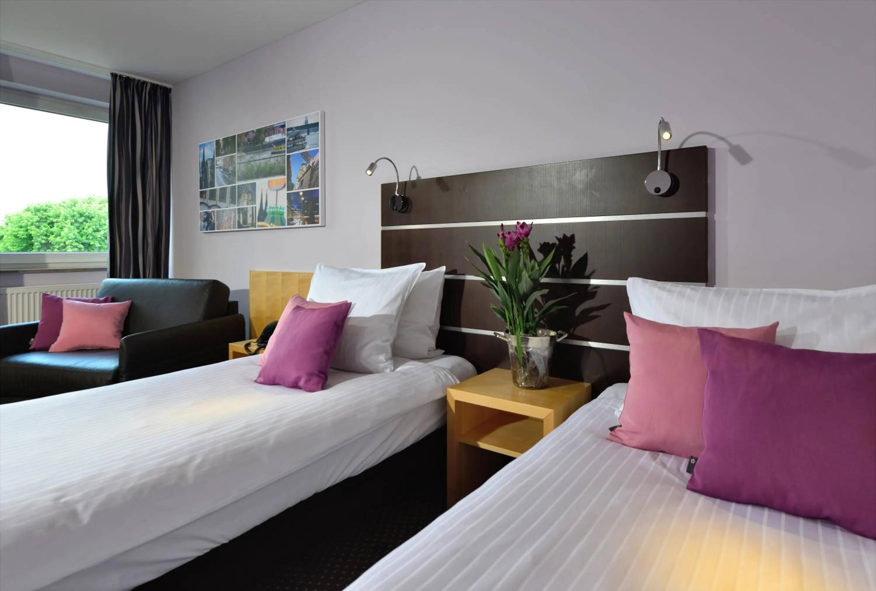 Photo of the whole room, Bed in Hotel Uhu Garni - Superior