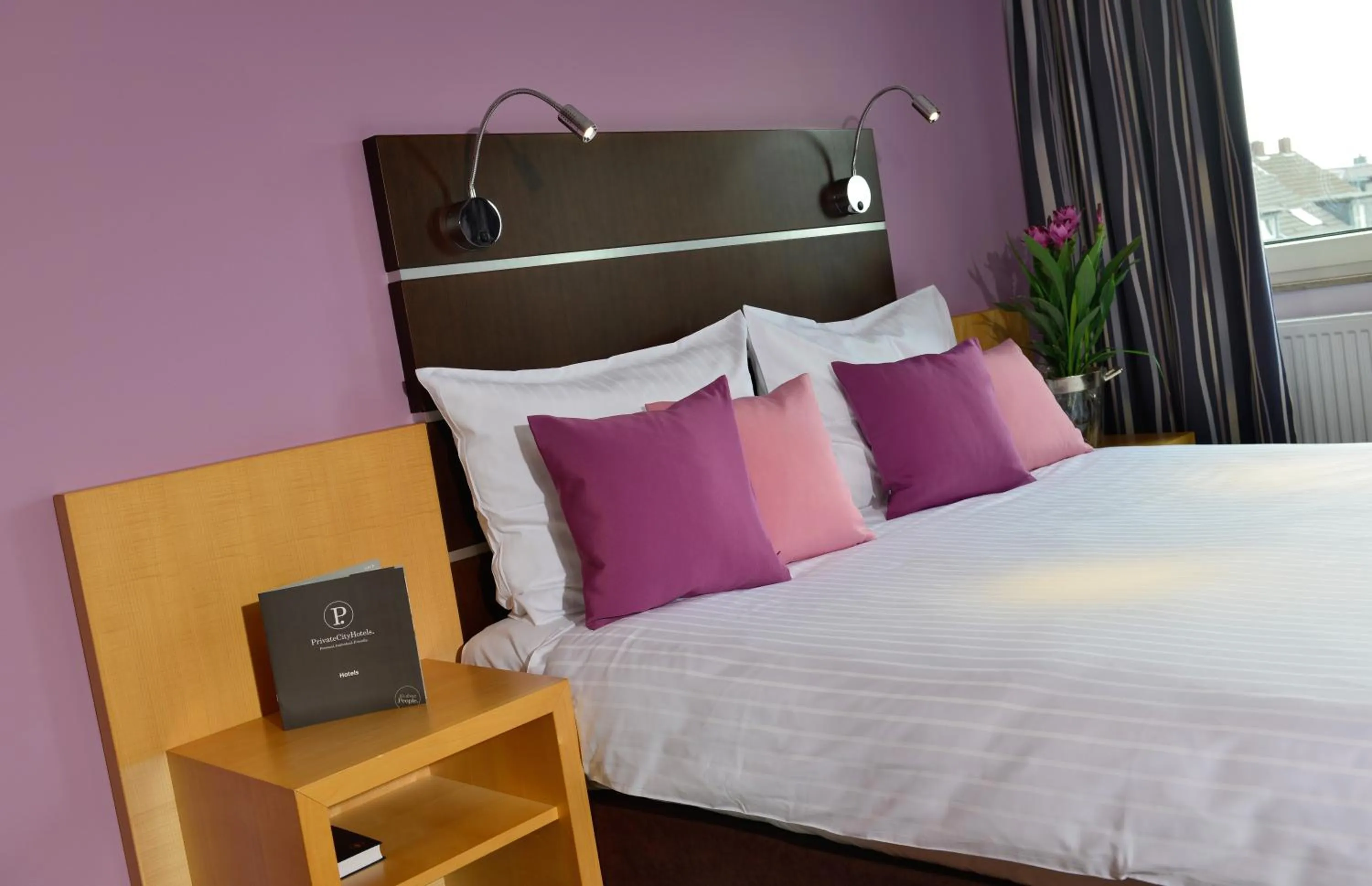 Photo of the whole room, Bed in Hotel Uhu Garni - Superior