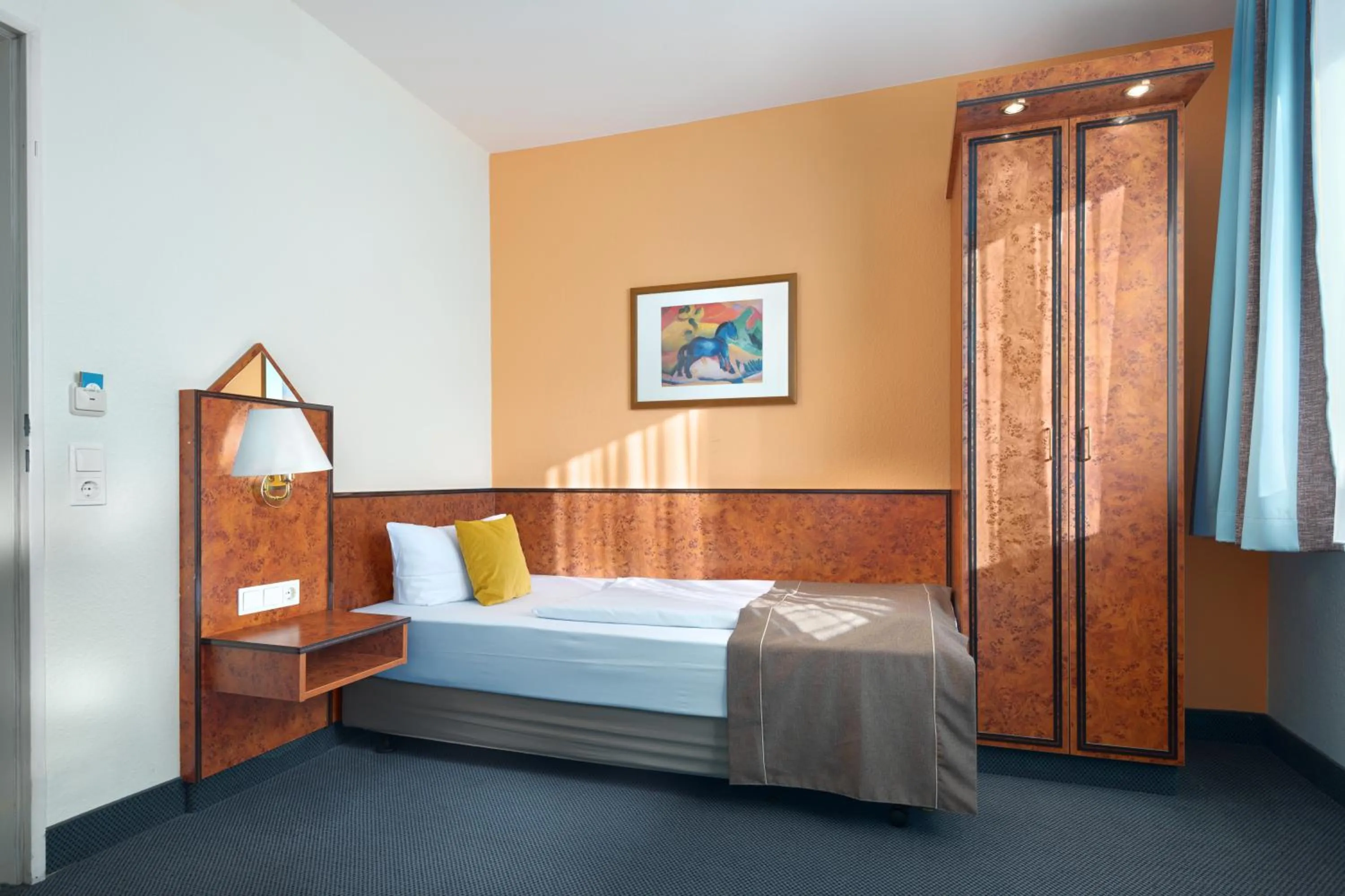 Bed in Trip Inn Hotel Minerva Frankfurt