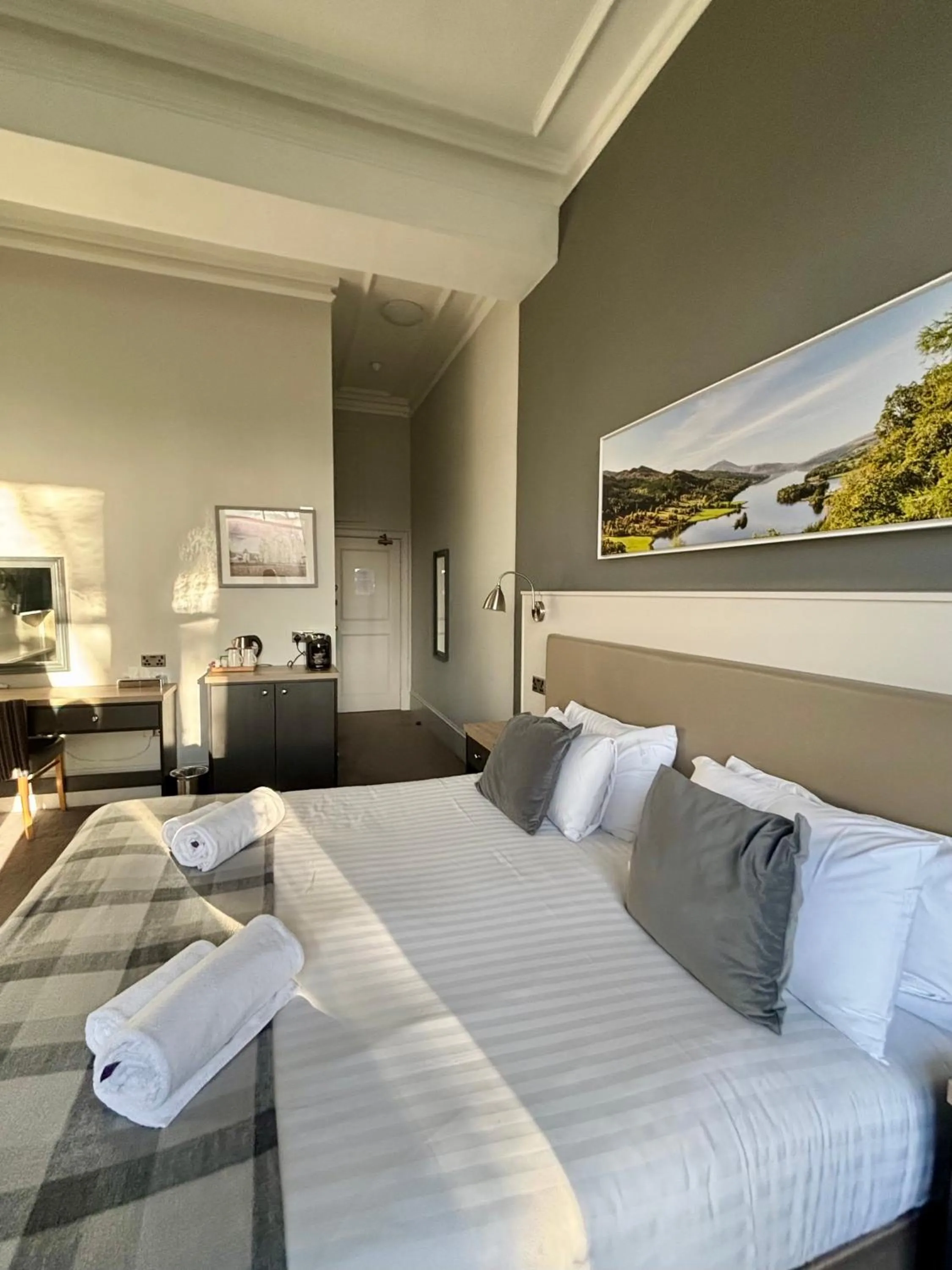 Bedroom, Bed in The Pitlochry Hydro Hotel