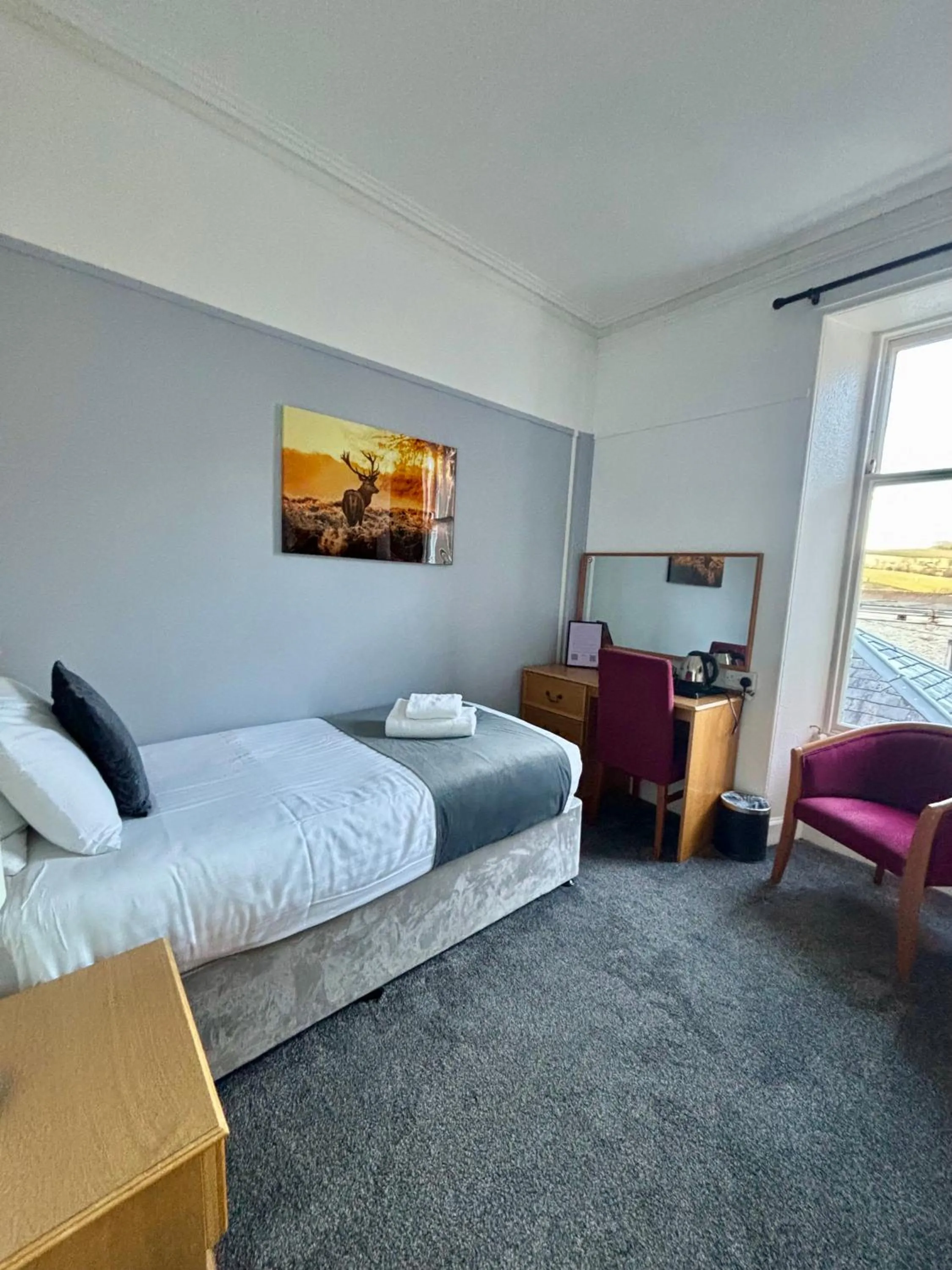 Bedroom, Bed in The Pitlochry Hydro Hotel