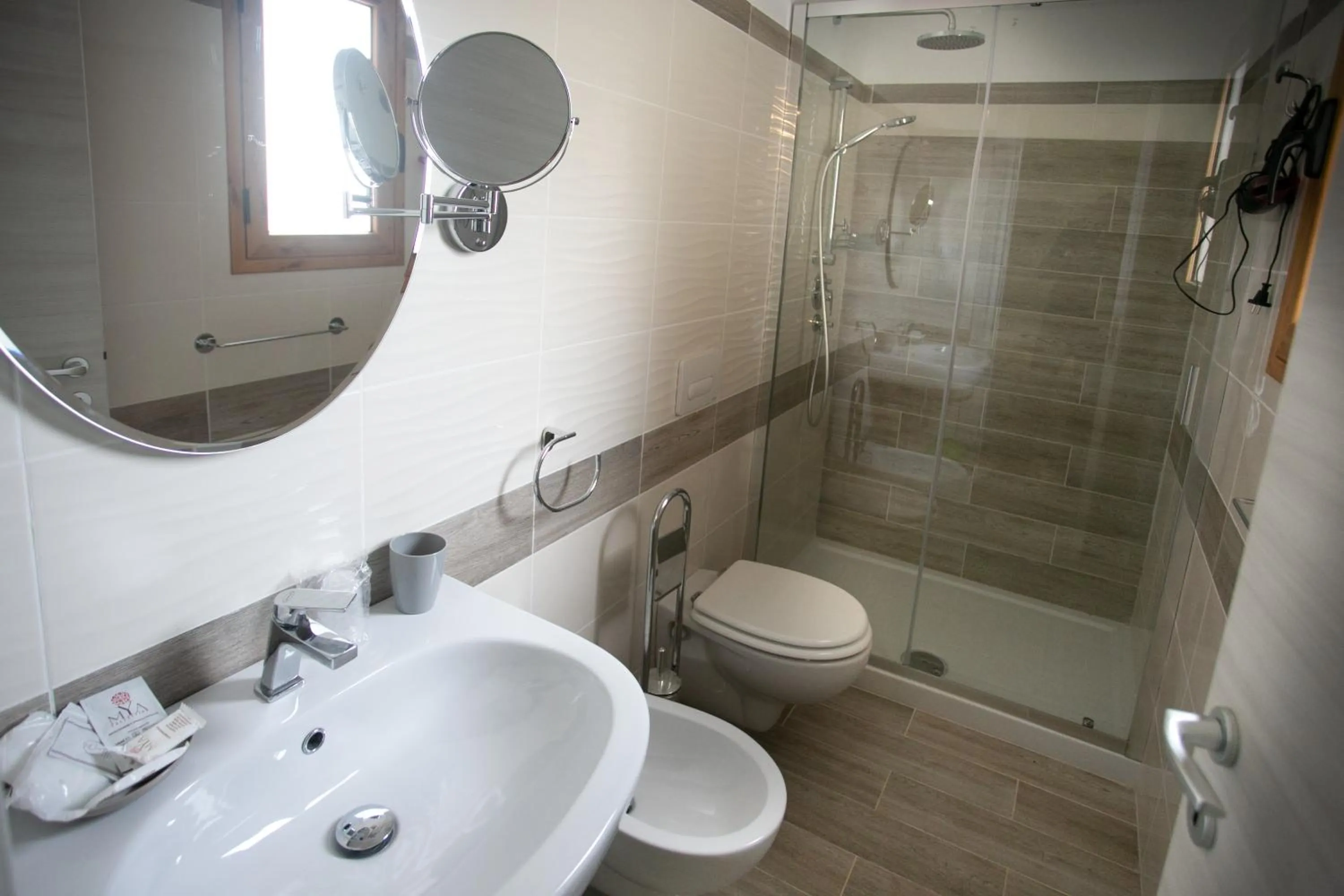 Shower in B&B Leonida