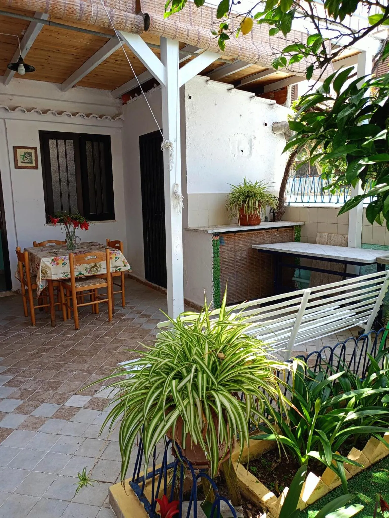 Patio in B&B Leonida